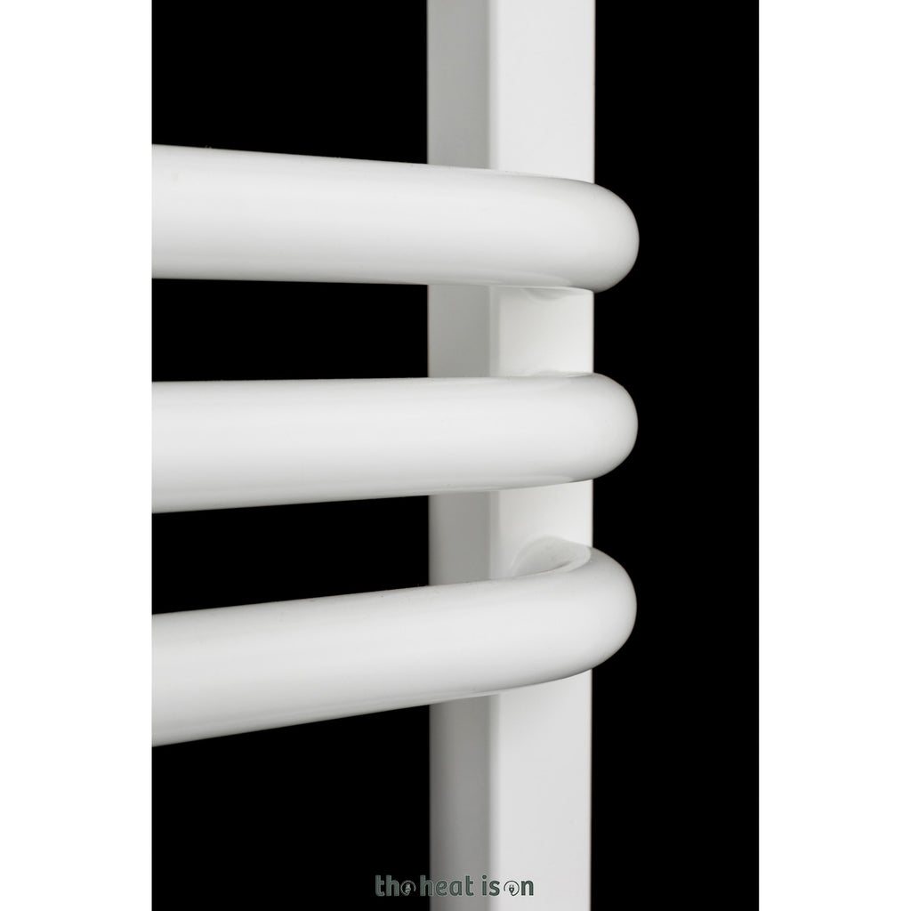 01_terma-alex_-1140h-x-600w_mm_-2426-btus-heated-towel-rail_-ral-9016-white_a383f32b-2945-403d-9df4-3153310420a2