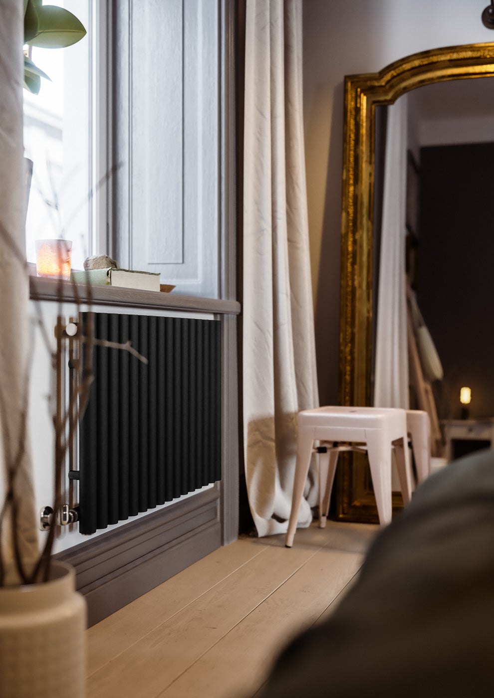 01_terma-rolo-room-500h-x-865wmm-2015-btus-designer-radiator-heban-black