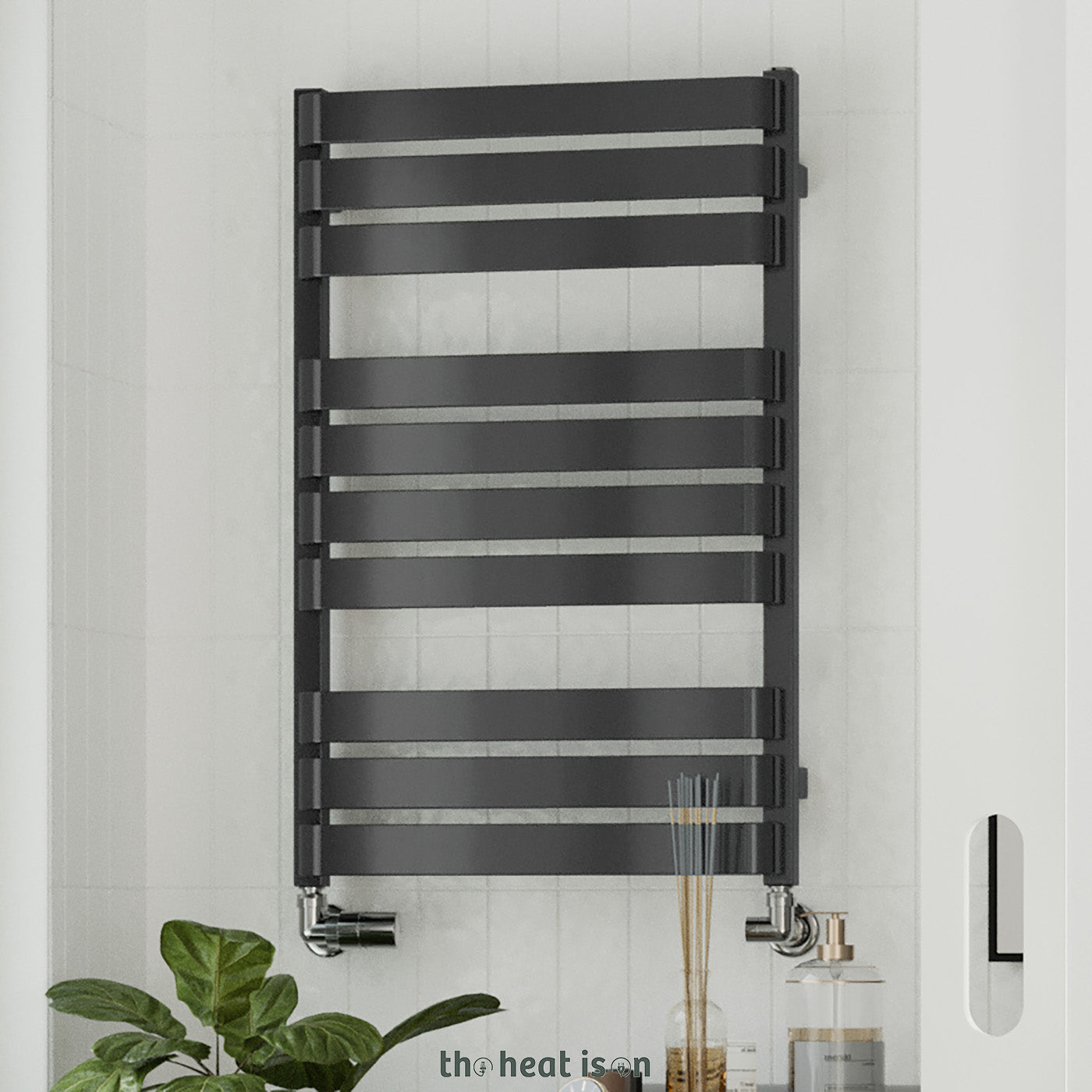 01_terma-warp-t_-785h-x-500w_mm_-1365-btus-heated-towel-rail_-ral-9005-matt-black