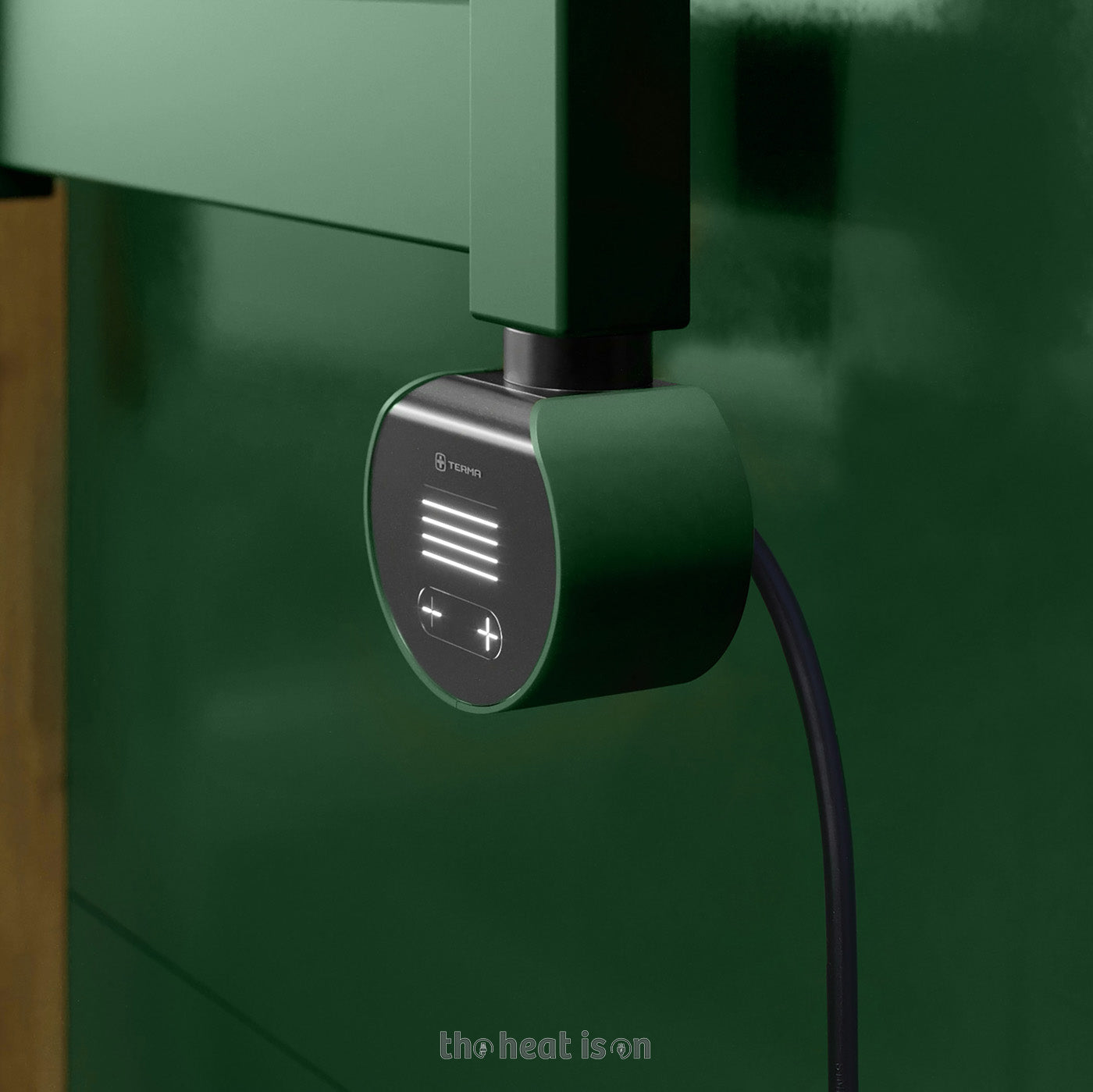 02_Heating-Element-VEO-Terma-SMART-Controller_-Bottle-Green-Clamshell_-Black-Fascia--_Supplied-with-UK-Plug-pre-fitted_6d62ae4b-907a-46ee-b64f-c4aad43c260a