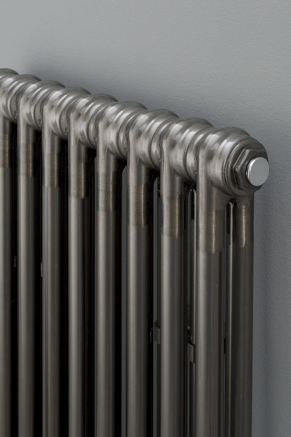 02_electric-radiator-DQ-modus-2-col-deep-wi-fi--1920h-x-530wmm-1.5-kw-bare--clear-lacquer
