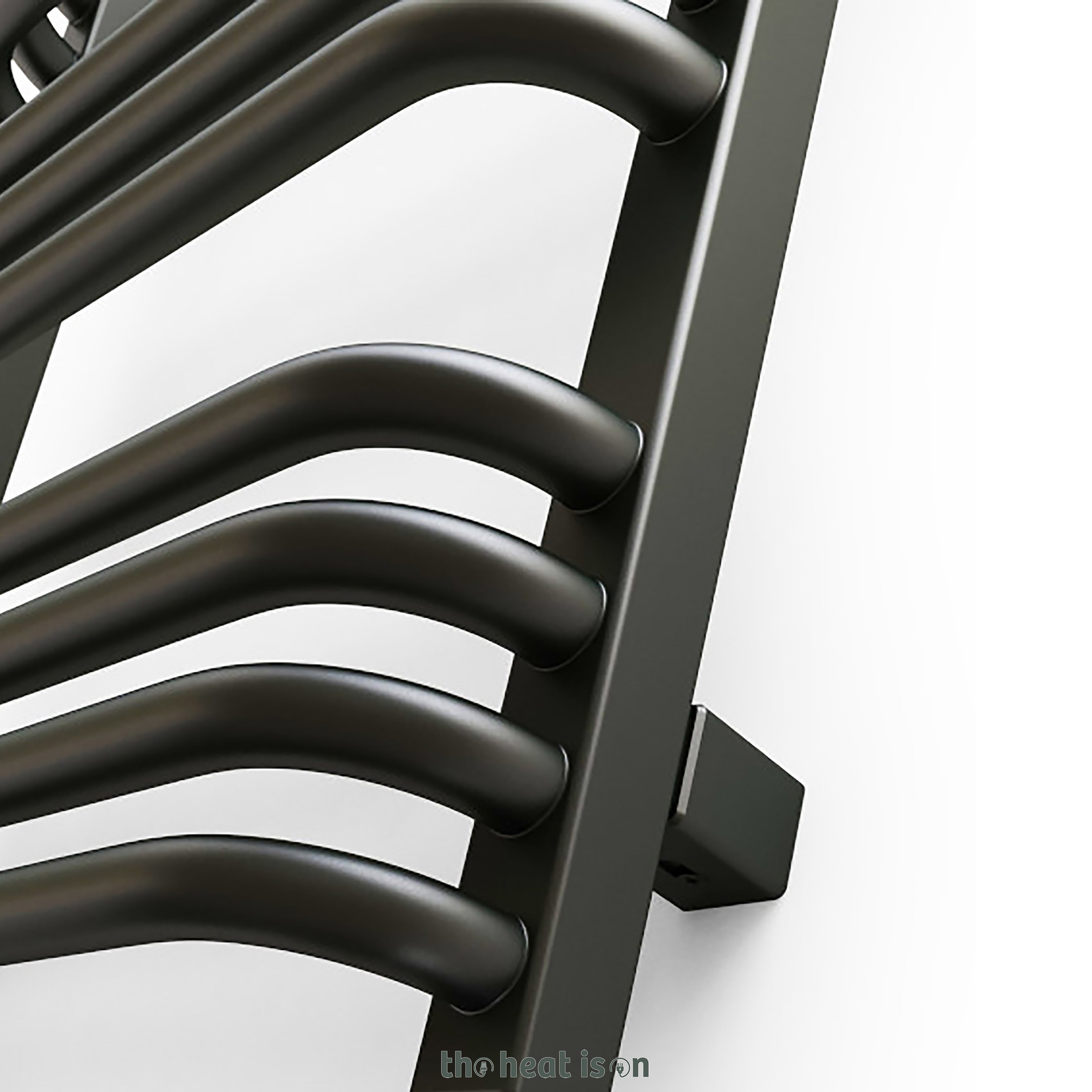 02_terma-alex-one-dual-fuel-towel-rail_-1140h-x-500w_mm_-2017-btus_-600w_-matt-black-ral-9005-_with-unico-dual-fuel-valve-in-chrome-_-internal-one-element_-45_60o