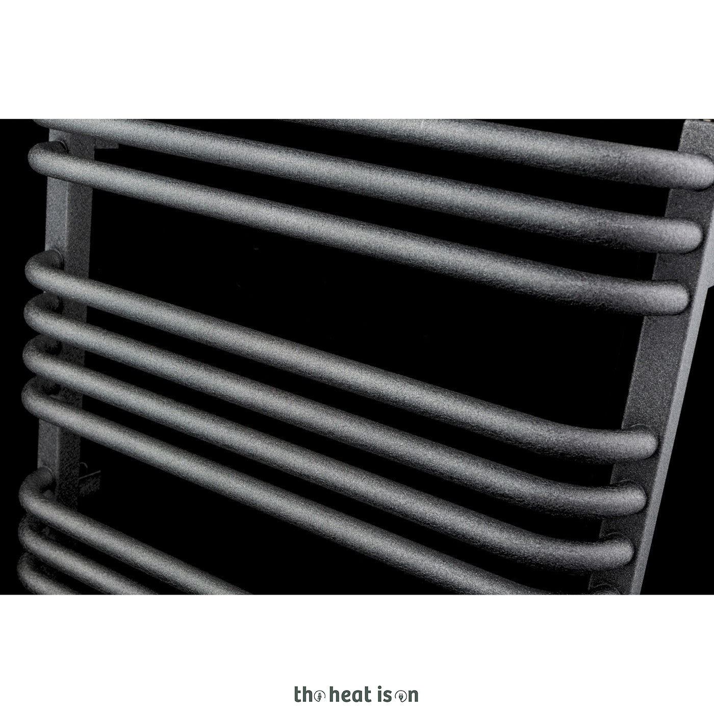 02_terma-alex_-760h-x-600w_mm_-1641-btus-heated-towel-rail_-metallic-black_51dfae7f-34e2-4d85-bd63-592a0103899c