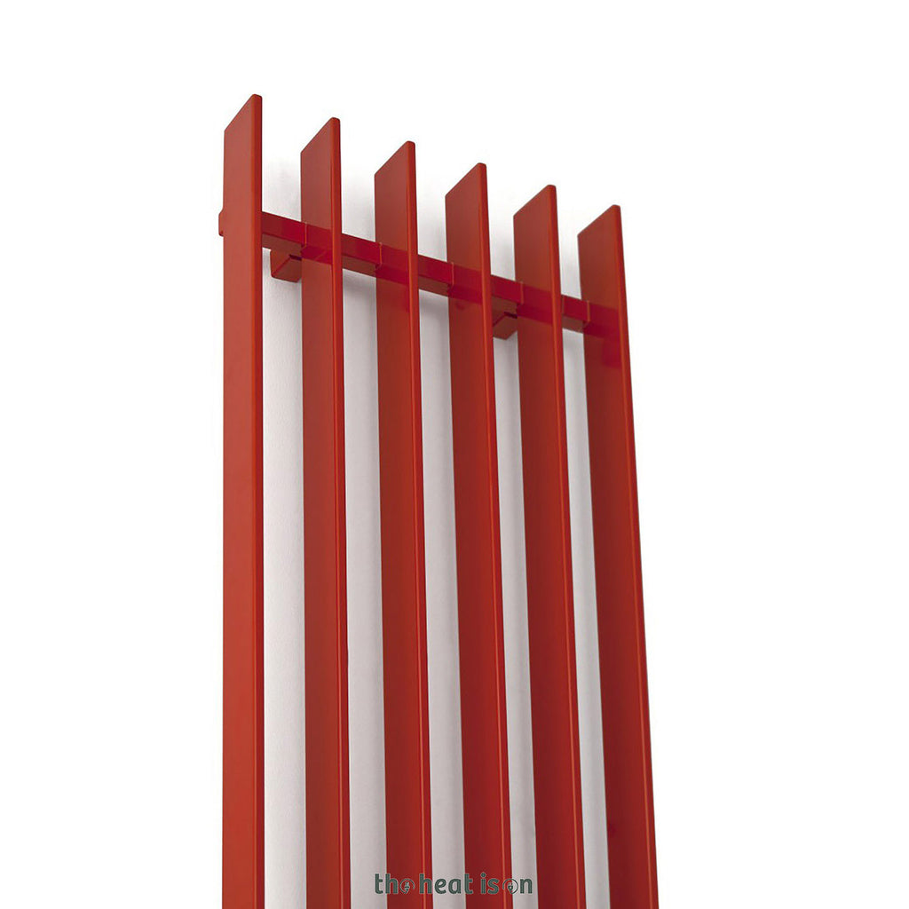 02_terma-cyklon-v_-1600h-x-495w_mm_-2883-btus_-vertical-designer-radiator_-metallic-red