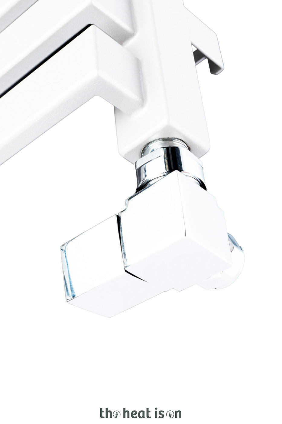 02_terma-incorner_-735h-x-350w_mm_-1416-btus-heated-towel-rail_-ral-9016-matt-white