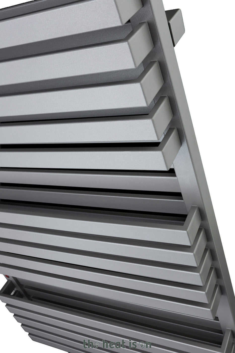 02_terma-quadrus-bold_-1185h-x-600w_mm_-3798-btus-heated-towel-rail_-metallic-beige-_taupe-grey