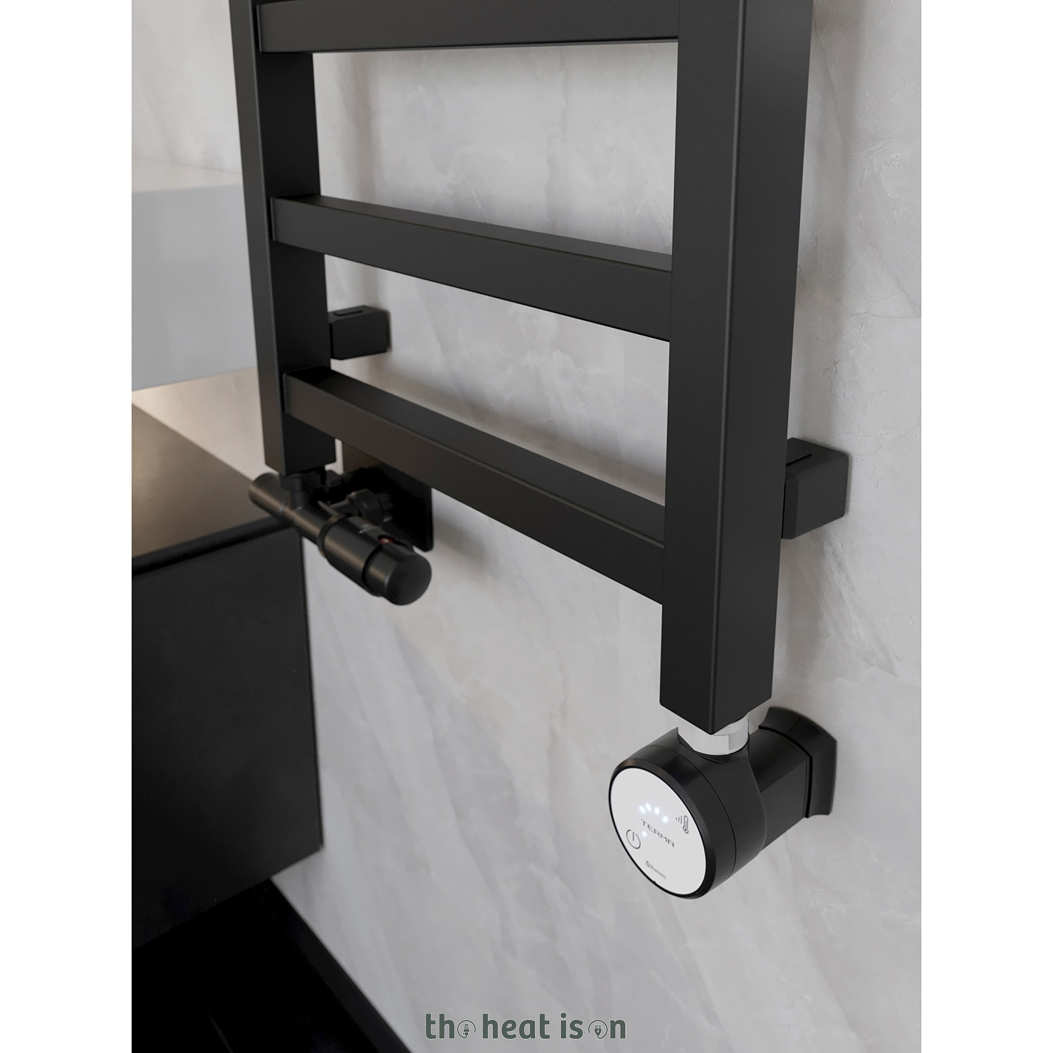 02_terma-simple-dual-fuel-towel-rail_-1200h-x-500w_mm_-1501-btus_-400w_-matt-black-ral-9005-_with-unico-dual-fuel-valve-in-soft-black-_-moa-black-element_-30-60oc