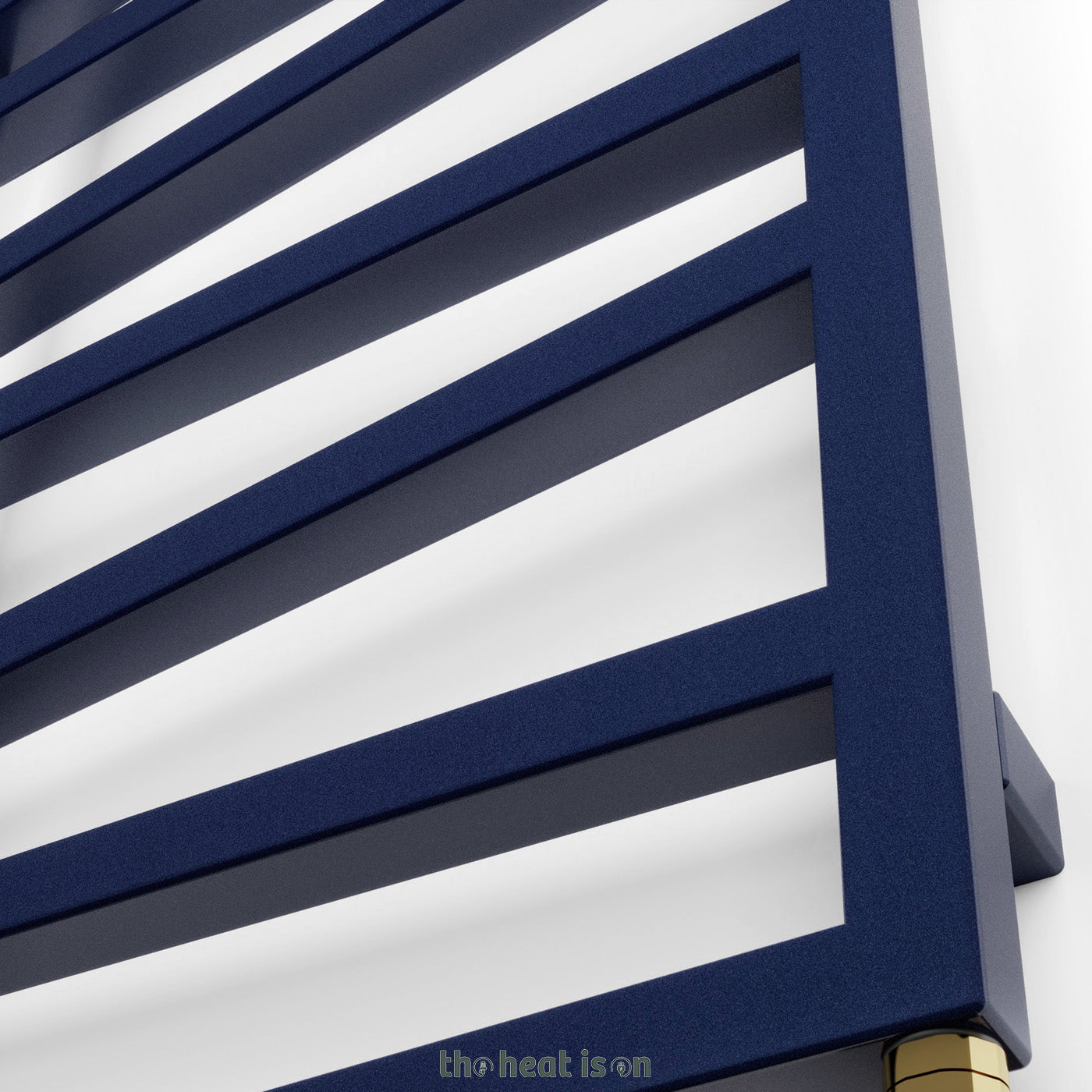 02_terma-zig-zag_-835h-x-500w_mm_-1092-btus-heated-towel-rail_-midnight-_premium-wet-paint