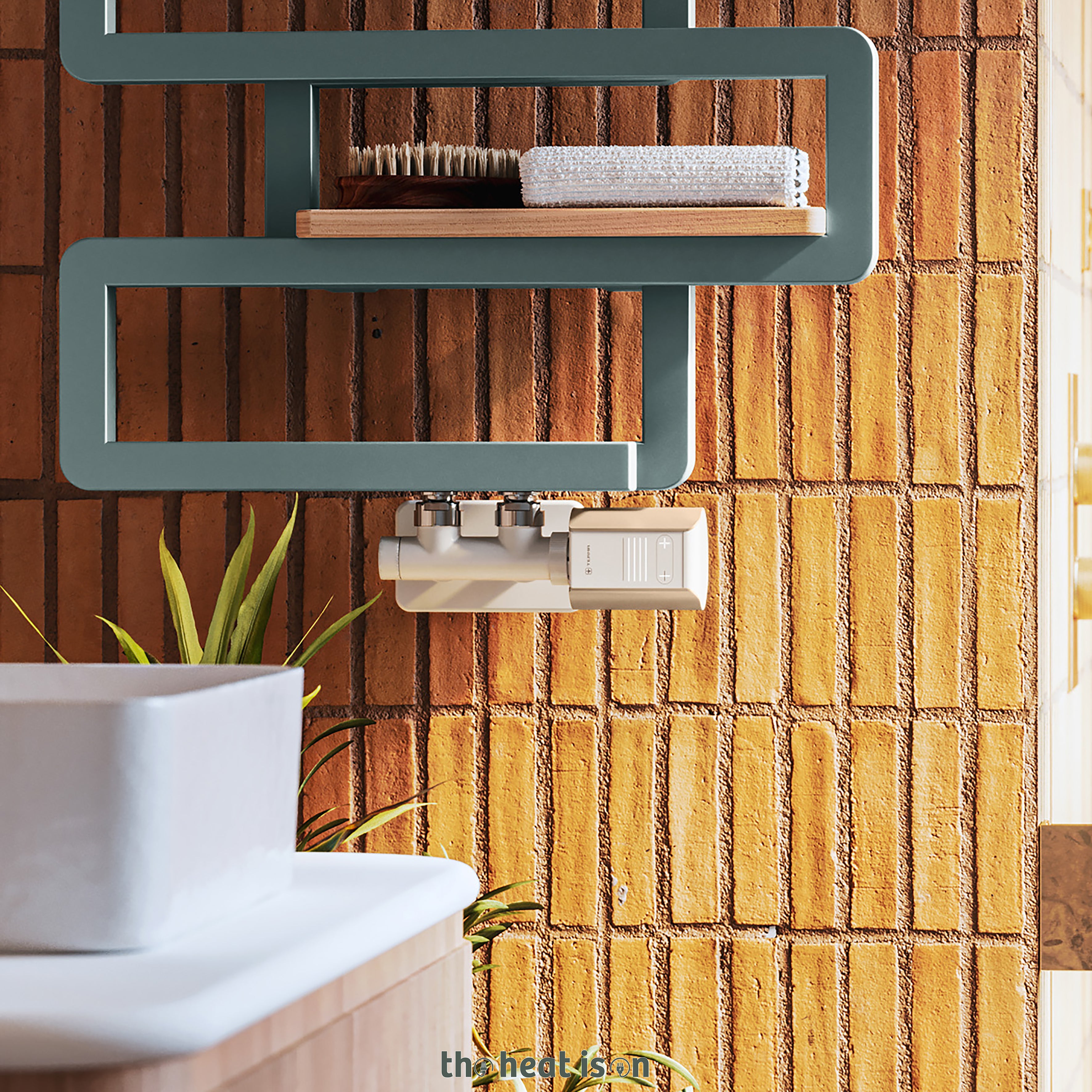02_thermostatic-smart-_wi-fi_-radiator-valve-head_-white-fascia_-champagne-clamshell_-vaz