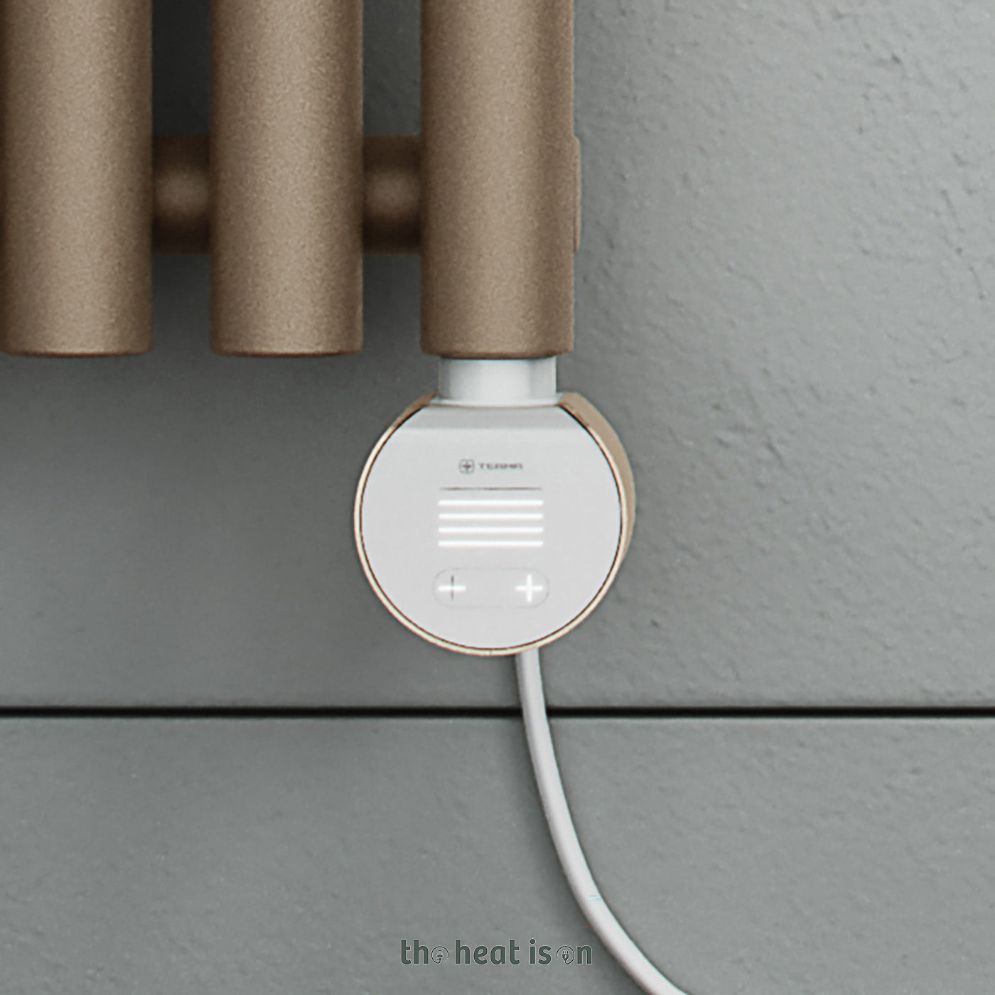 03_Heating-Element-VEO-Terma-SMART-Controller_-Champagne-Gold-Clamshell_-White-Fasca-_Supplied-with-UK-Plug-pre-fitted_48b3b522-16f8-4c6a-afca-e4667a5f88a5