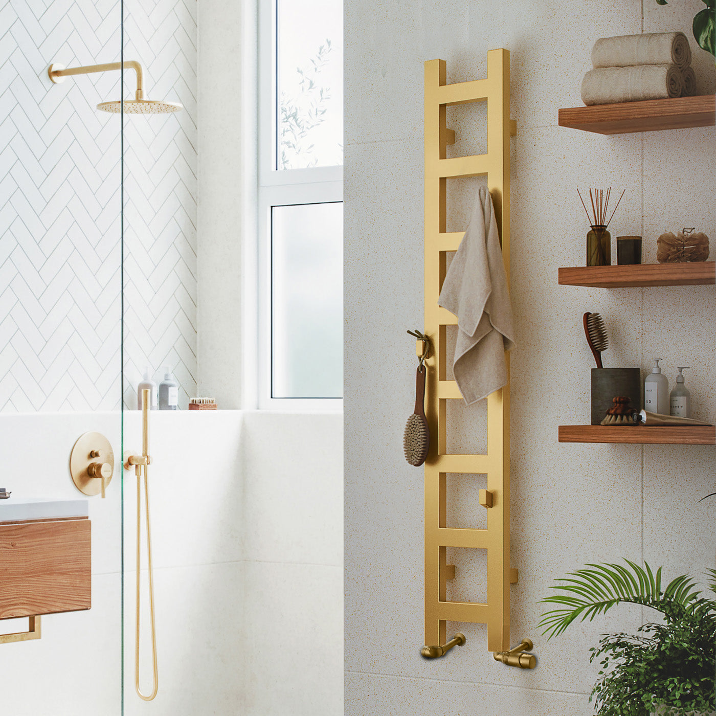 03_Terma-EASY_-1280h-x-200w_mm_-856-BTUs-Heated-Towel-Rail_-Brass_2c5f6e02-adbf-4327-b5c6-7b023dbc86b1