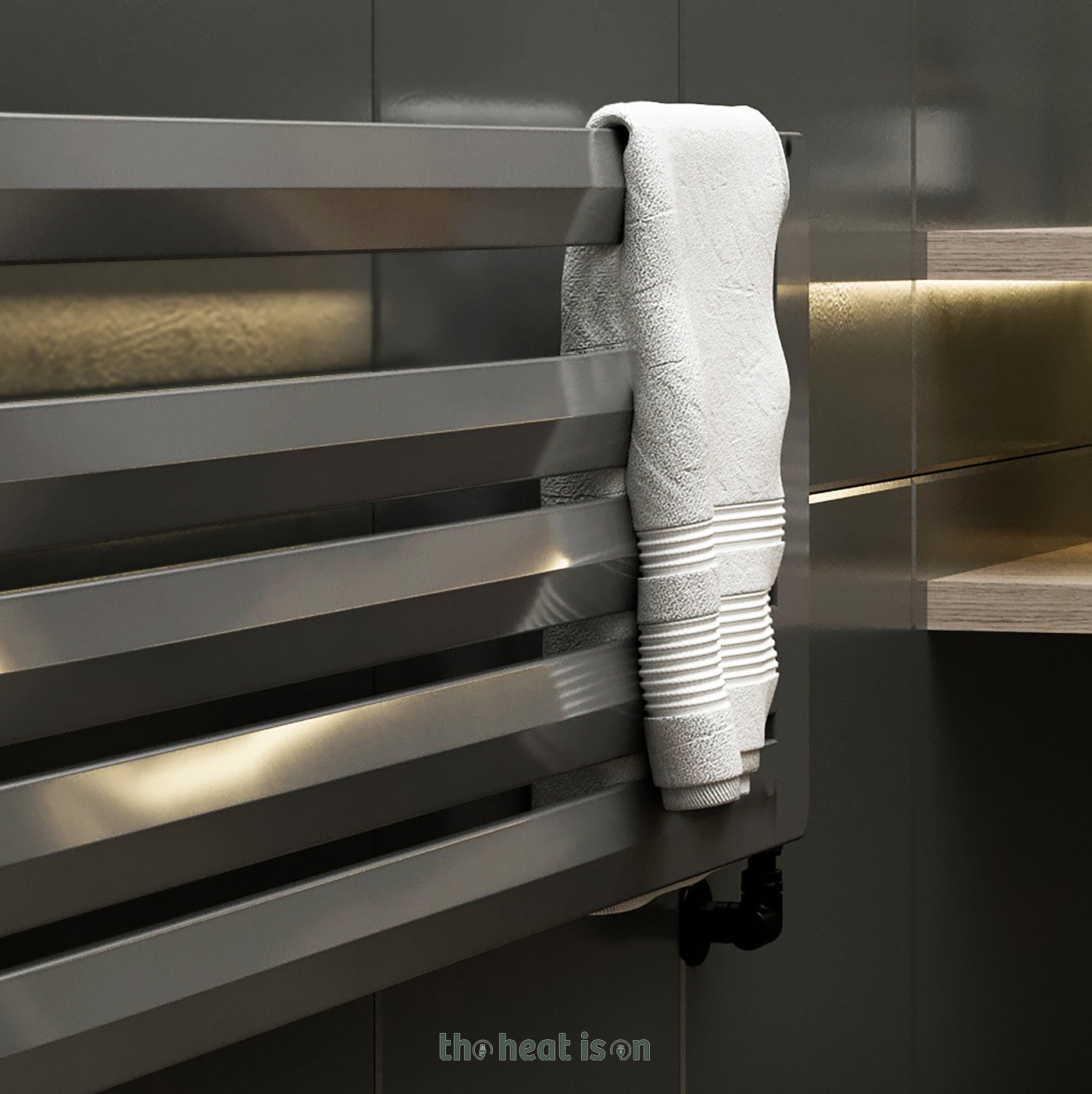 03_terma-aero-hg_-455h-x-1200w_mm_-1638-btus-horizontal-radiator_-inox