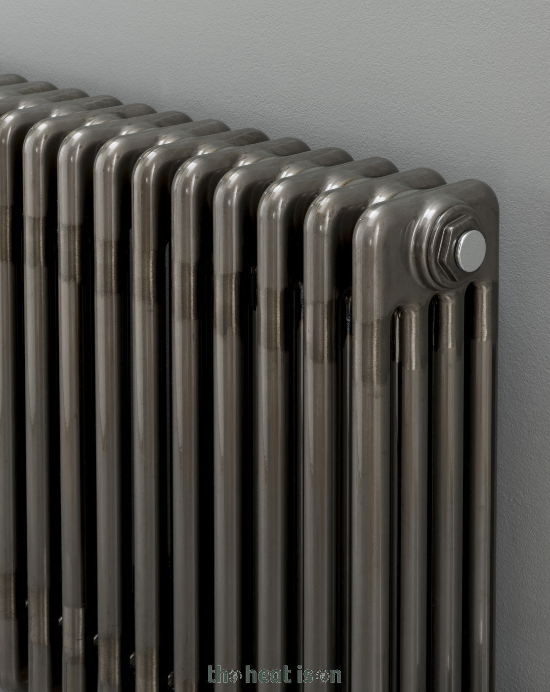 03_terma-colorado-4-col-deep-600h-x-609wmm-3502-btus-designer-radiator-clear-lacquer