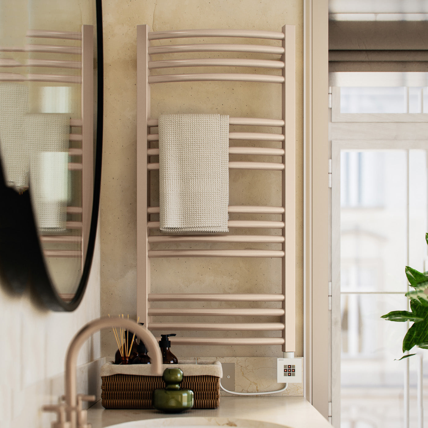 03_terma-lena-e-_30-to-60_c_-900h-x-436w_mm_-400w-electric-towel-rail_-champagne-_premium-wet-paint