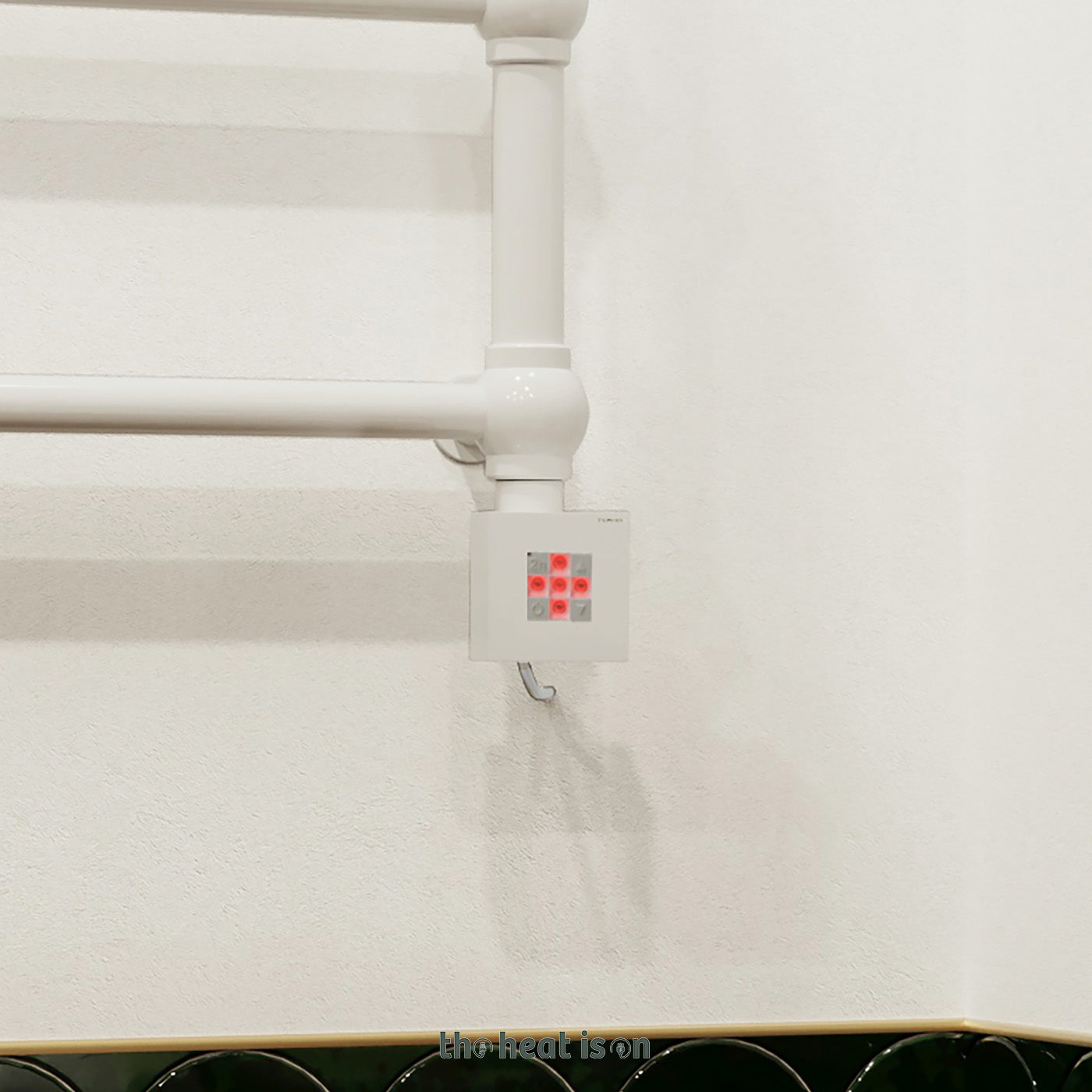 03_terma-retro-e-_30-to-60_c_-430h-x-504w_mm_-120w-electric-towel-rail_-ral-9016-matt-white