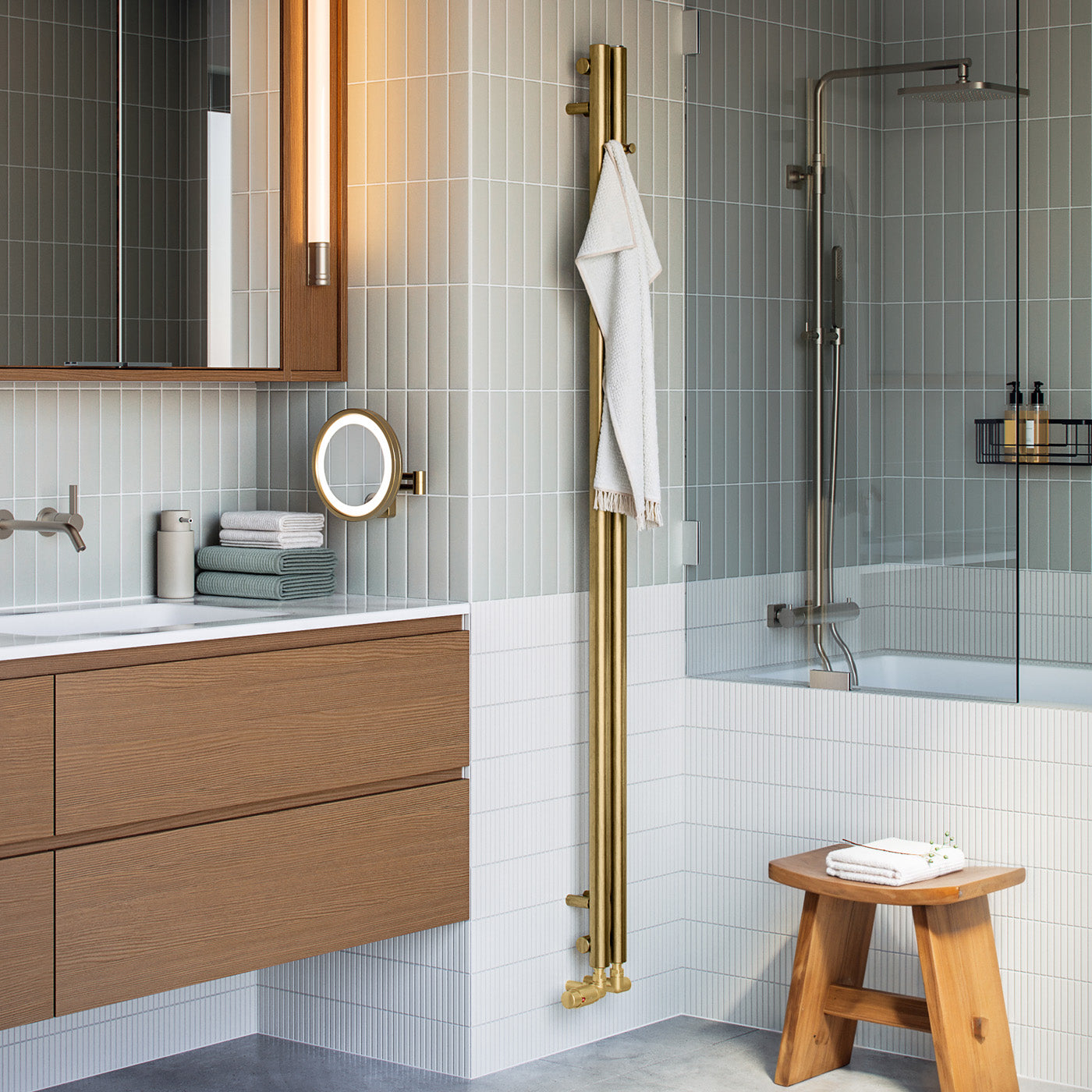 03_terma-rolo-hanger_-1800h-x-95w_mm_-808-btus-vertical-radiator_-blackened-brass