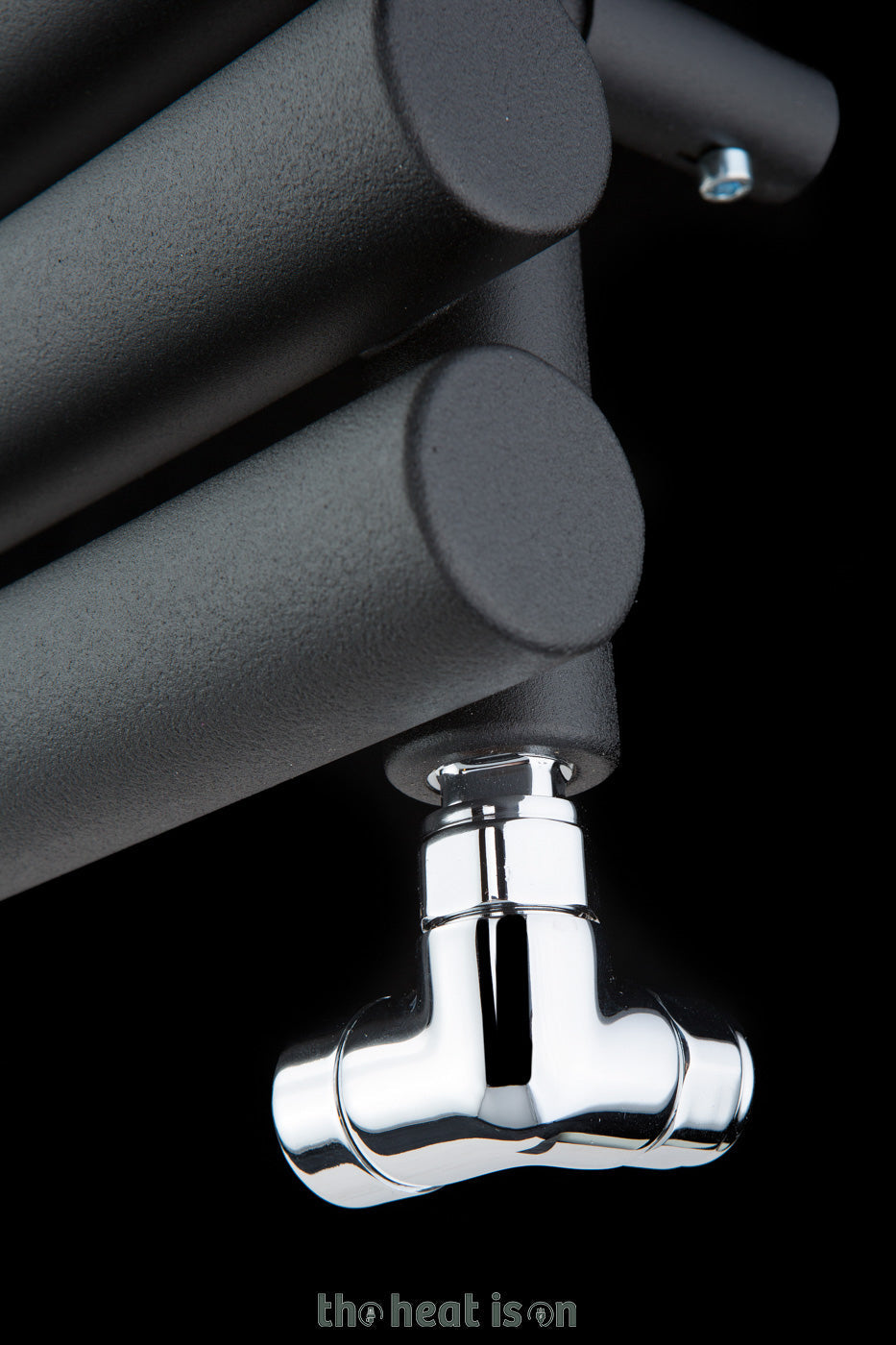 03_terma-rolo-towel_-1580h-x-520w_mm_-3044-btus-heated-towel-rail_-heban-black