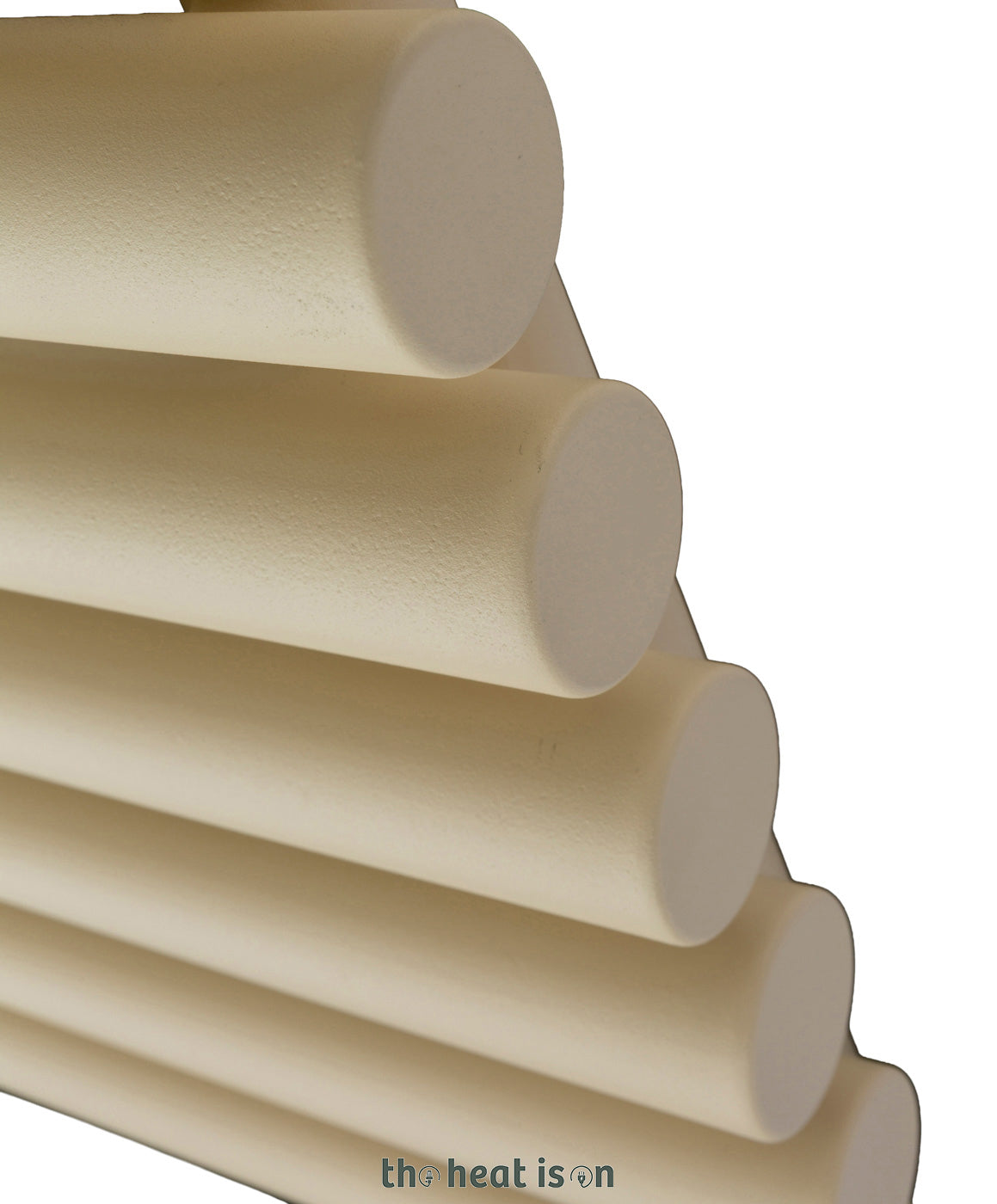 03_terma-rolo-towel_-1580h-x-520w_mm_-3044-btus-heated-towel-rail_-sparkling-cream