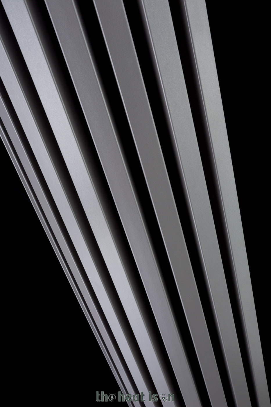 03_terma-triga-aw-1900h-x-430wmm-4282-btus-vertical-radiator-metallic-beige-_taupe-grey