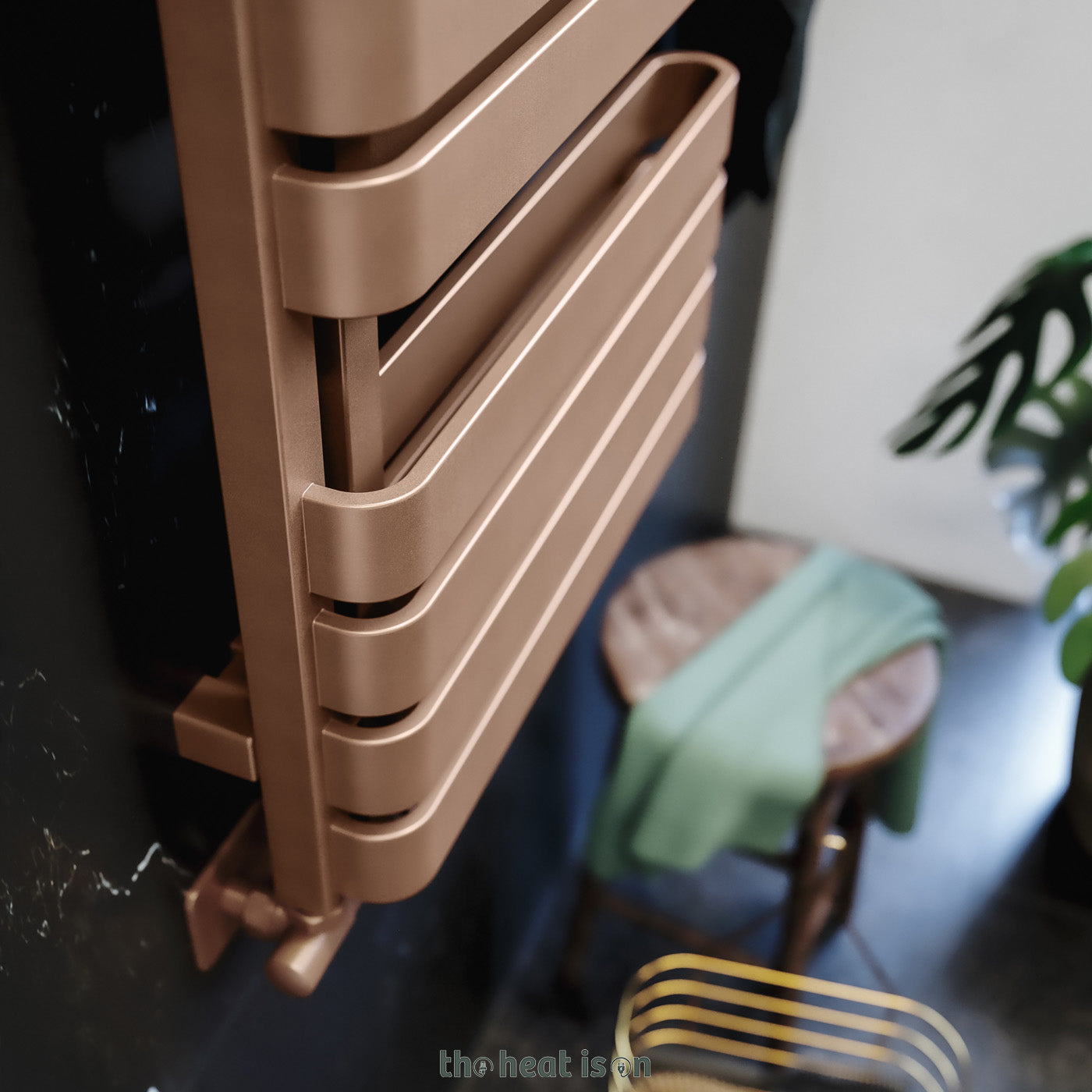 03_terma-warp-s_-1110h-x-500w_mm_-2607-btus-heated-towel-rail_-bright-copper