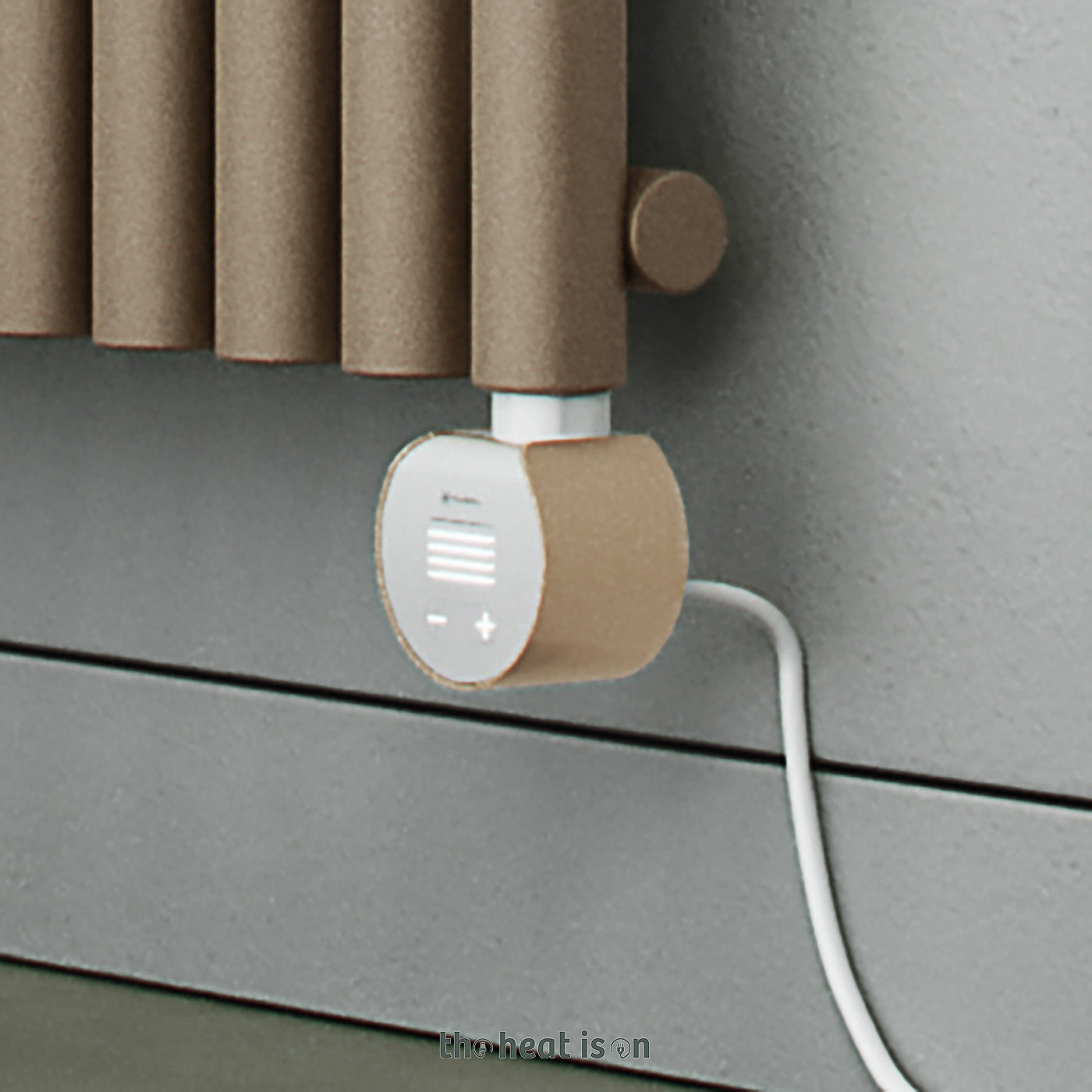 04_Heating-Element-VEO-Terma-SMART-Controller_-Champagne-Gold-Clamshell_-White-Fasca-_Supplied-with-UK-Plug-pre-fitted_71adfd8c-638d-4b07-8273-738946bd3bf9