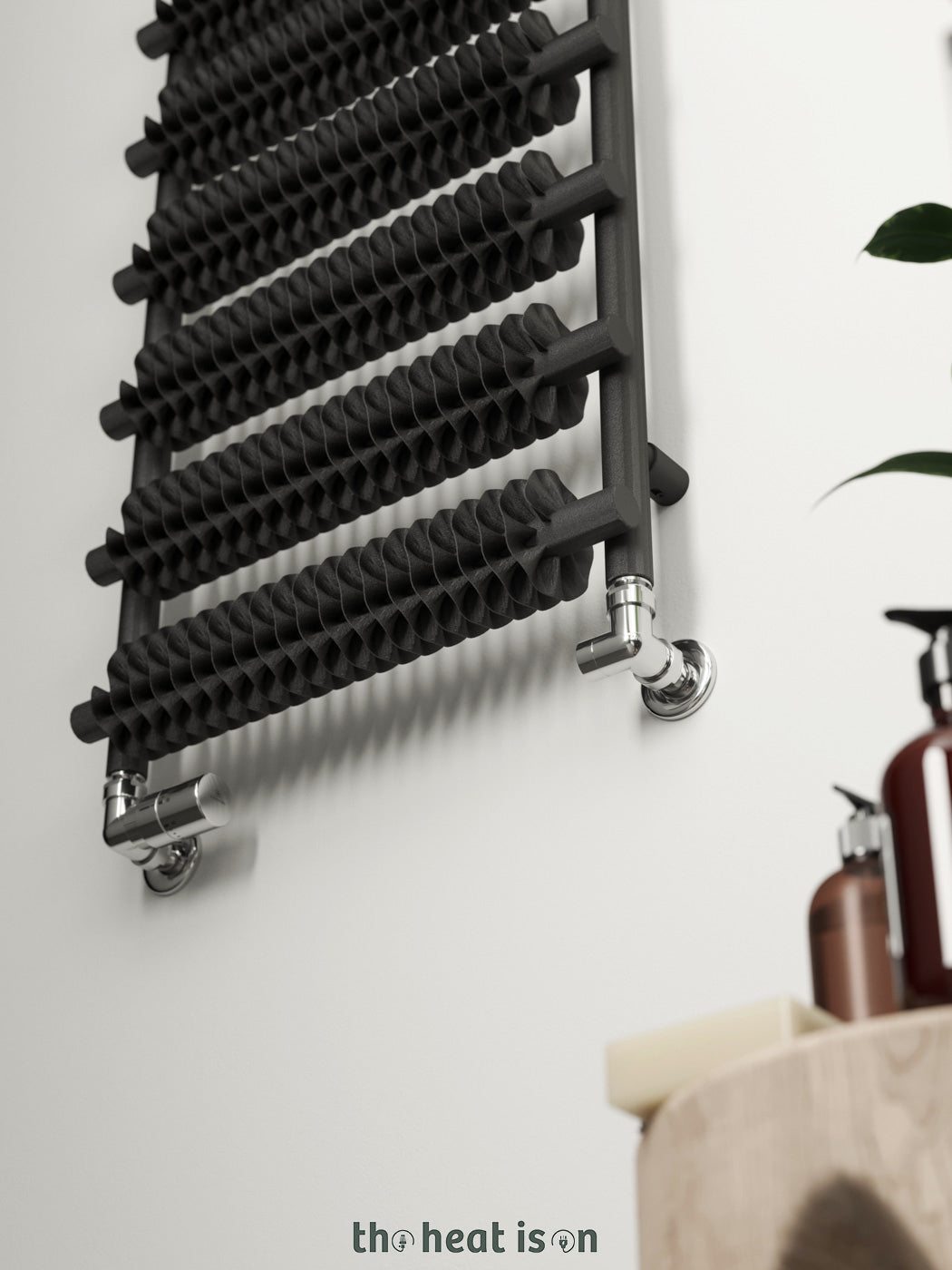 04_terma-ribbon-t_-1210h-x-500w_mm_-2740-btus-heated-towel-rail_-metallic-grey