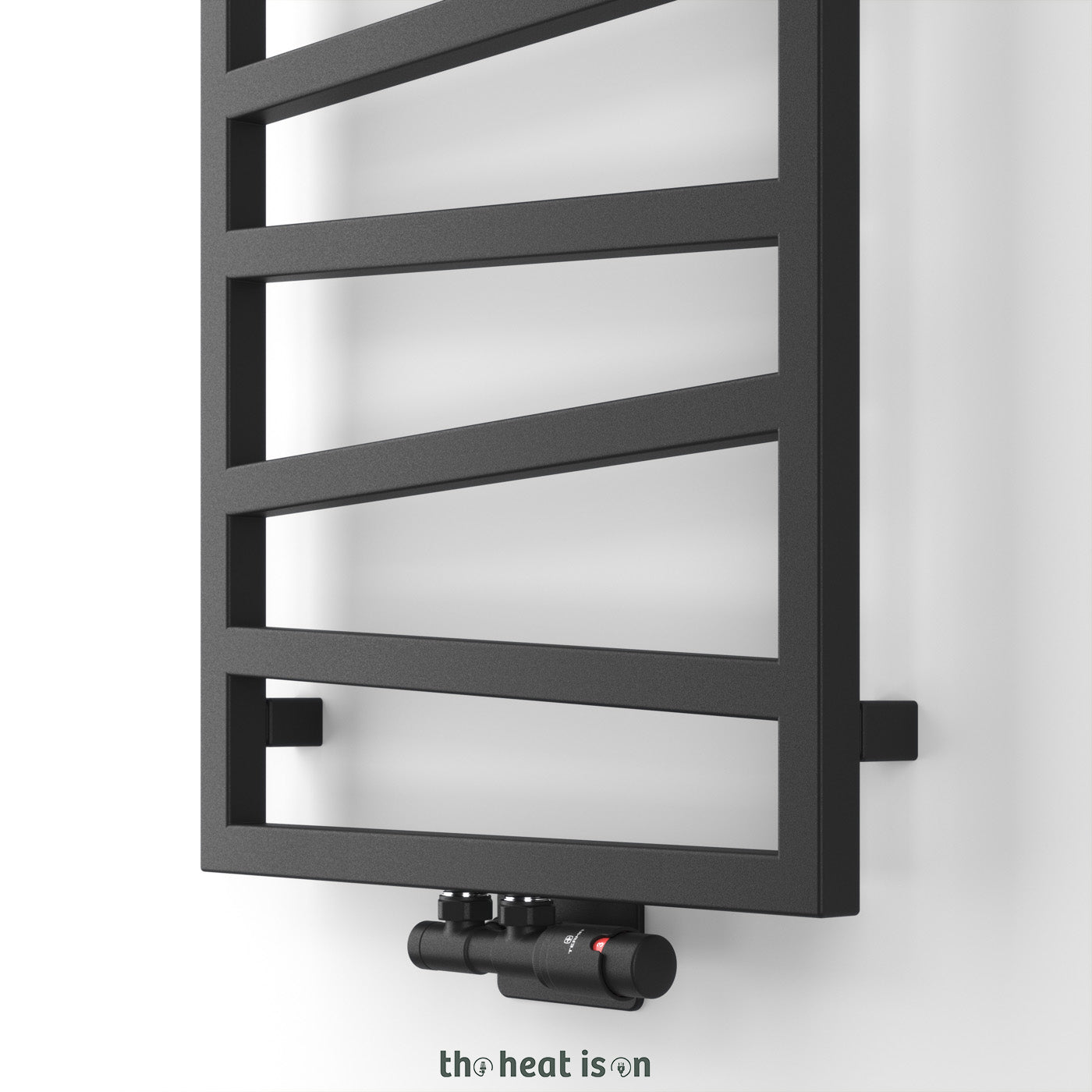 04_terma-zig-zag_-1070h-x-500w_mm_-1385-btus-heated-towel-rail_-metallic-black