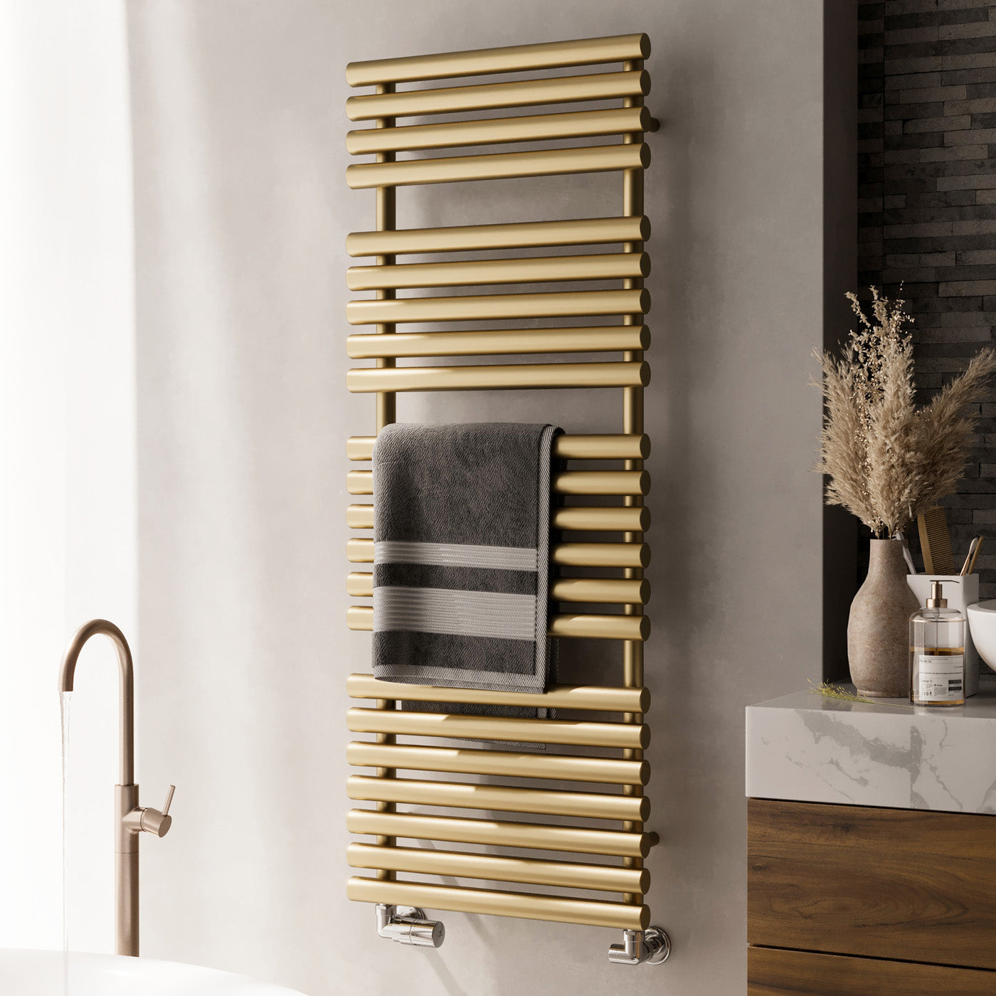05_Terma-ROLO-TOWEL_-1360h-x-520w_mm_-2629-BTUs-Heated-Towel-Rail_-Brass