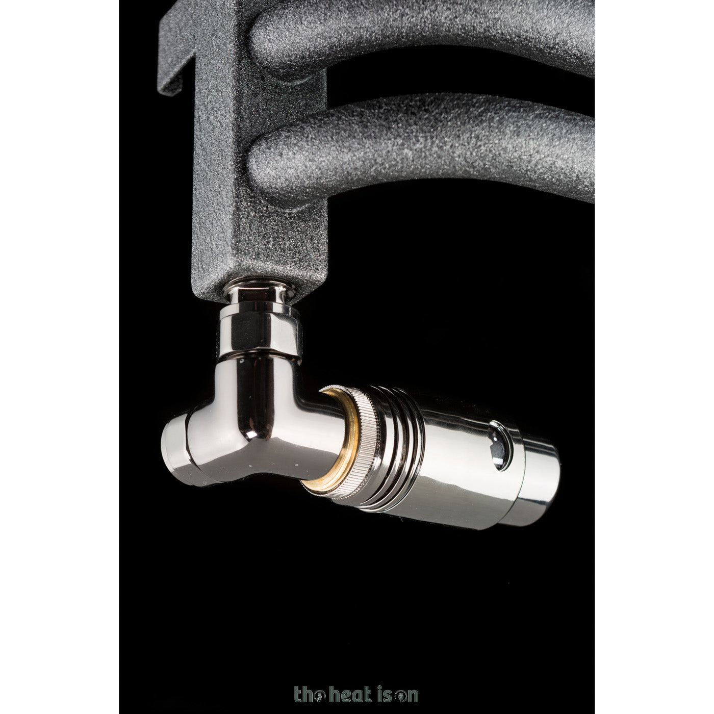 05_terma-alex_-1140h-x-600w_mm_-2426-btus-heated-towel-rail_-metallic-black_73d187d1-eecc-41b9-932a-85d9e949e859