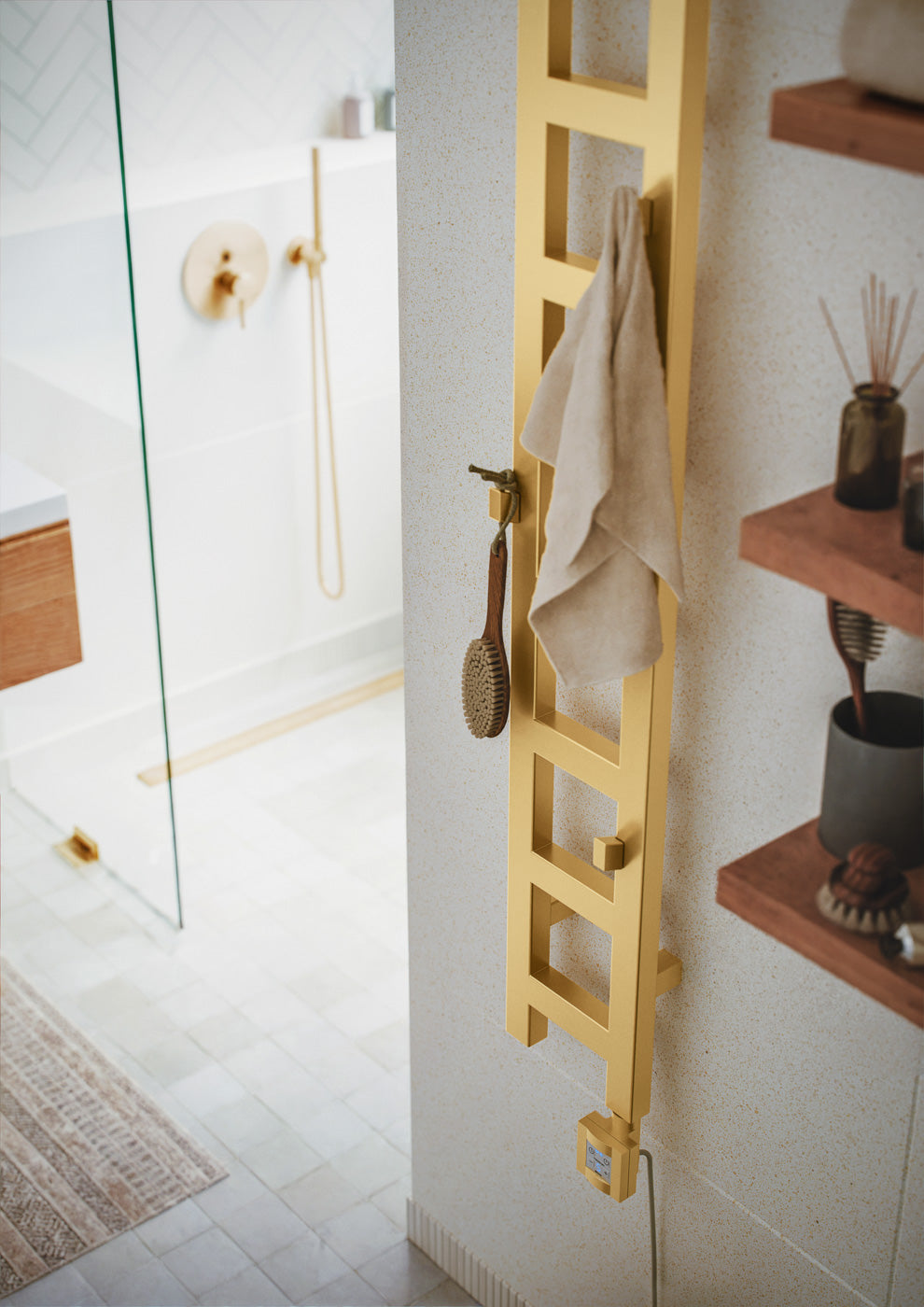 05_terma-easy-e-_bluetooth_-30-to-60_c_-1600h-x-200w_mm_-300w-electric-towel-rail_-brass-_premium-wet-paint