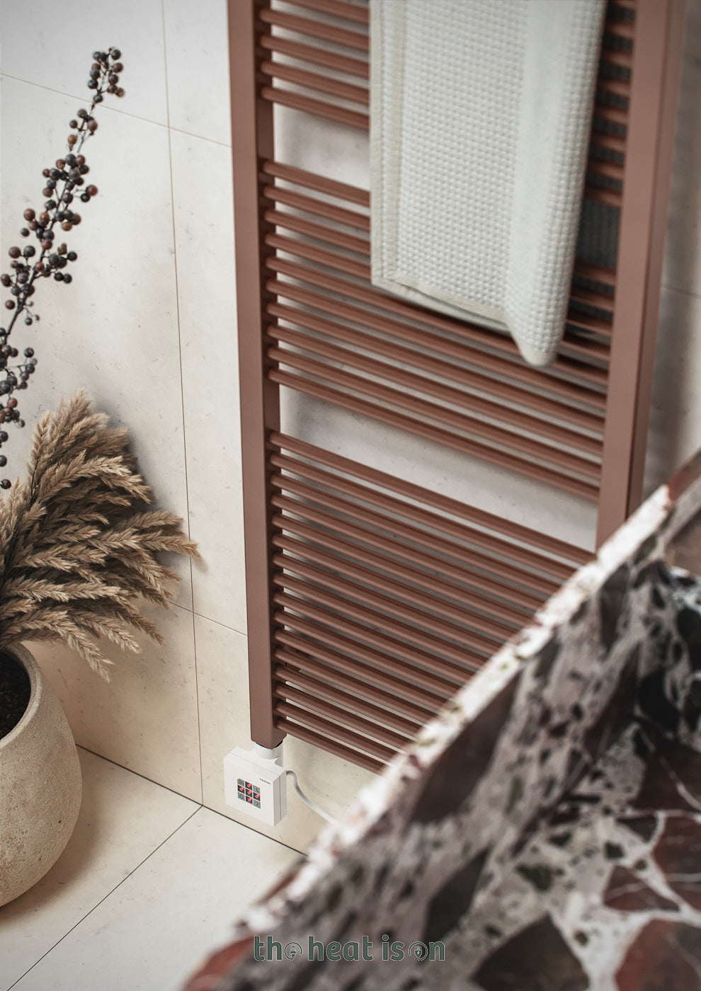 05_terma-mike-e-_30-to-60_c_-1635h-x-530w_mm_-800w-electric-towel-rail_-copper