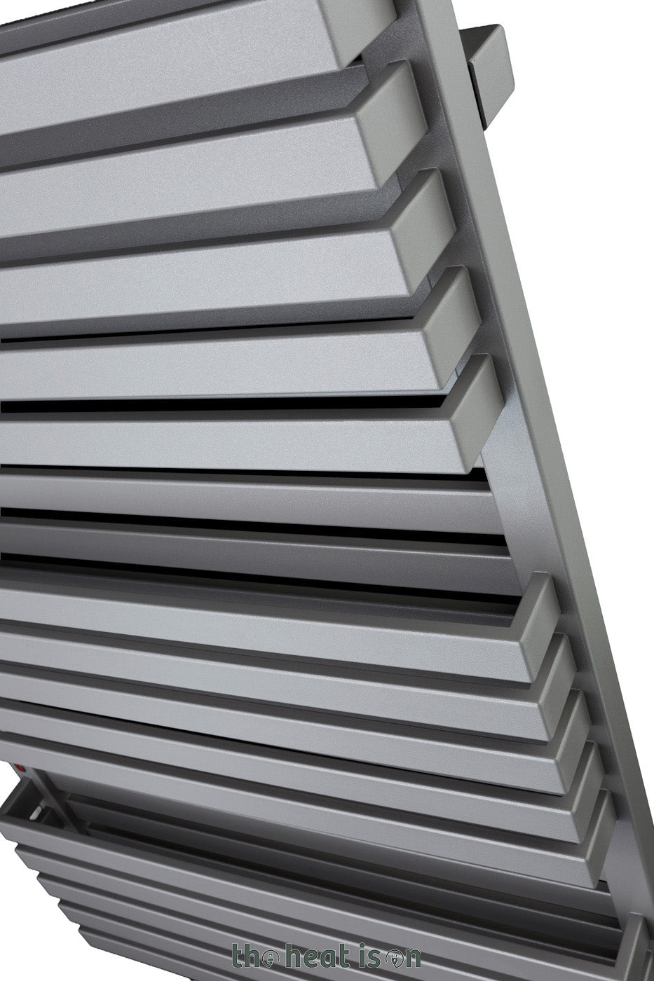 05_terma-quadrus-bold_-870h-x-600w_mm_-2416-btus-heated-towel-rail_-metallic-beige-_taupe-grey