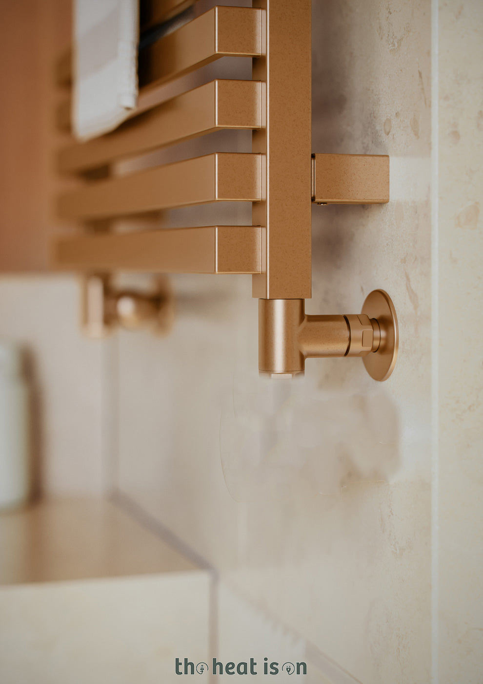 05_terma-quadrus-slim_-1185h-x-600w_mm_-2501-btus-heated-towel-rail_-old-bronze-_premium-wet-paint