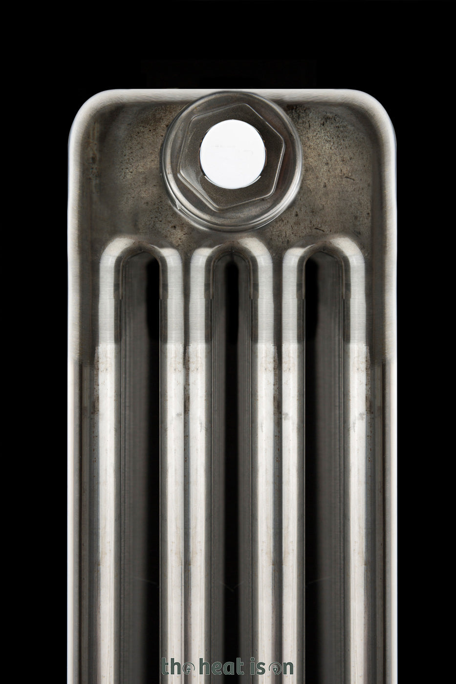 06_terma-colorado-4-col-deep-600h-x-609wmm-3502-btus-designer-radiator-clear-lacquer