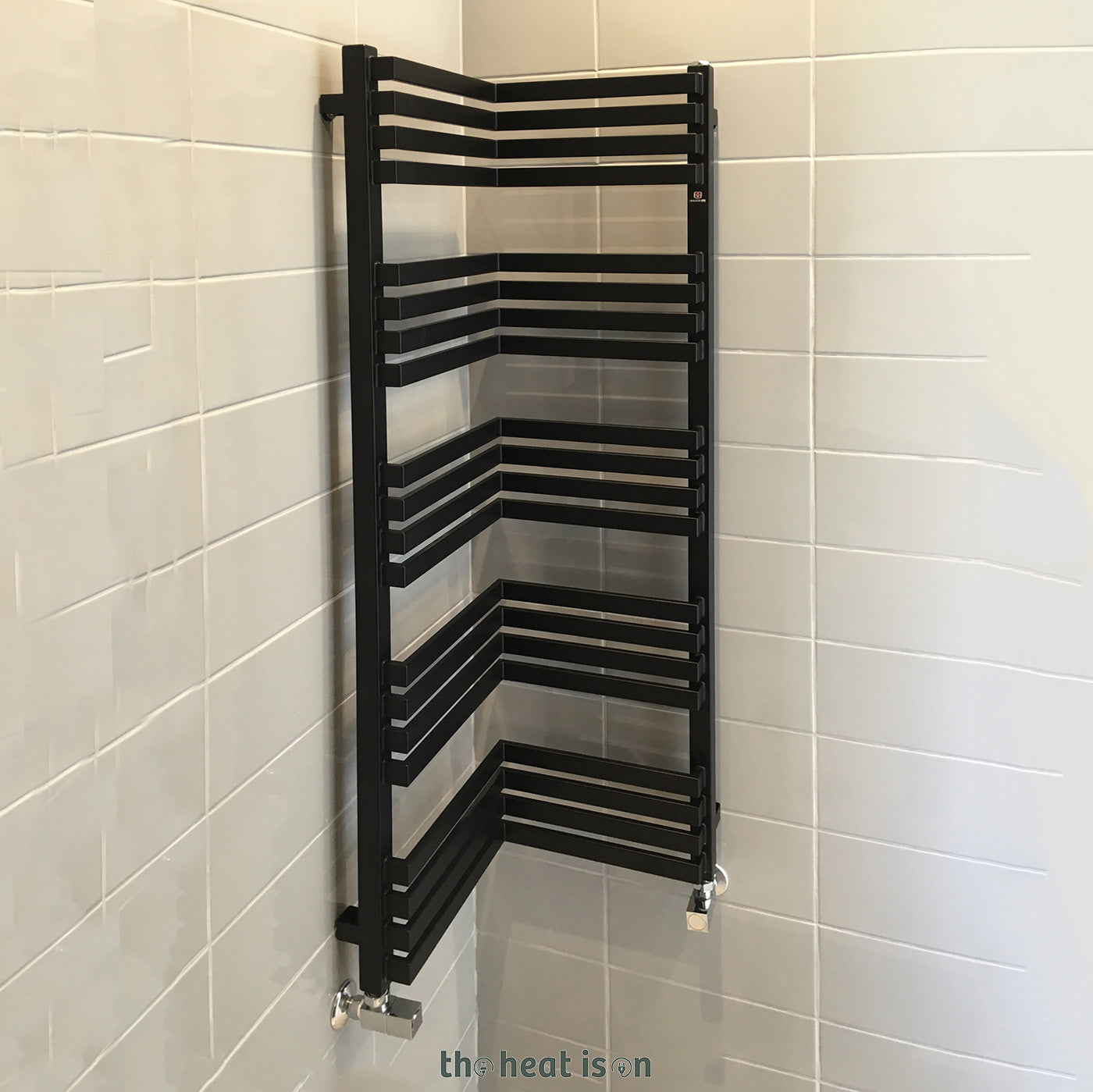 06_terma-incorner_-1275h-x-350w_mm_-2310-btus-heated-towel-rail_-heban-black