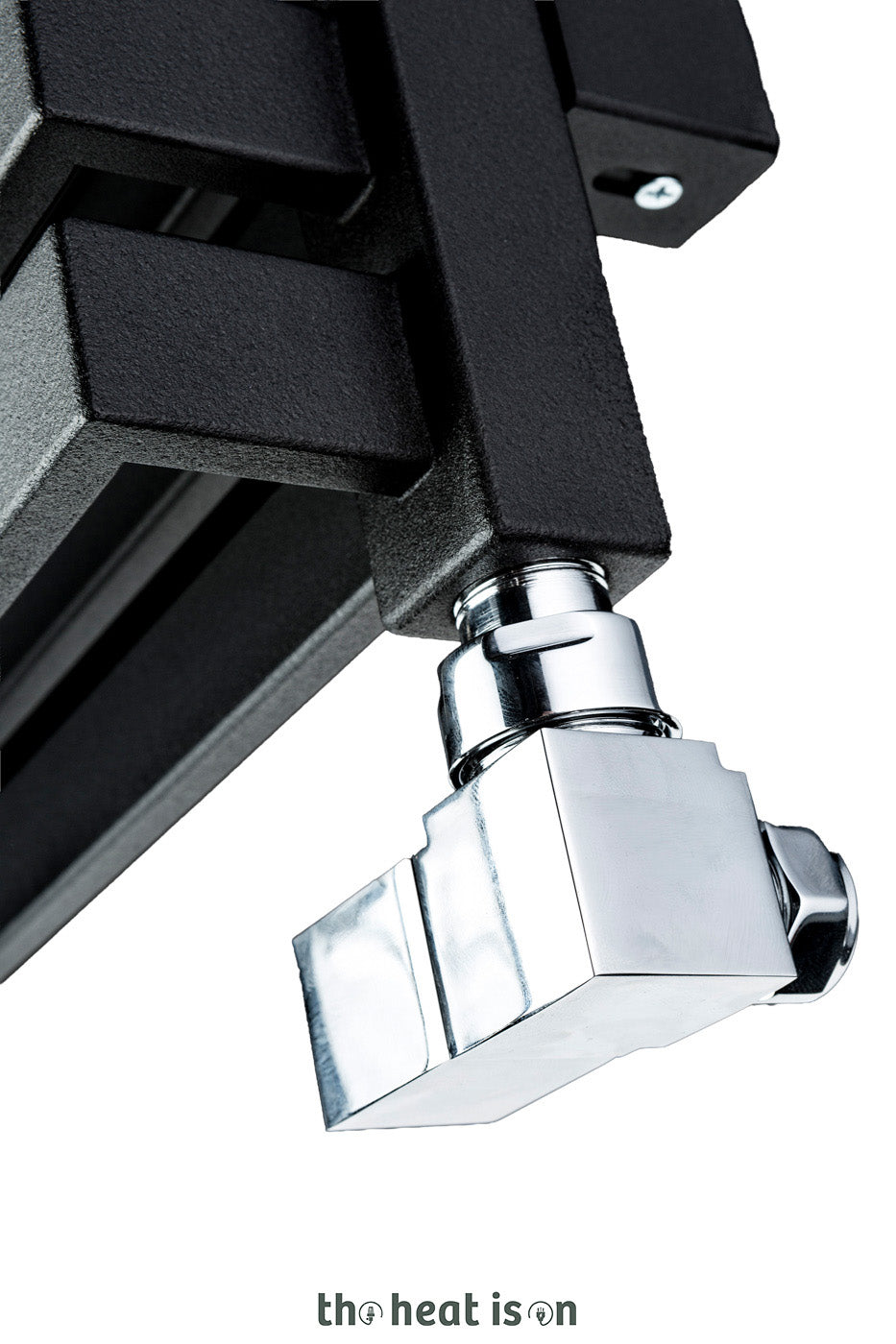06_terma-outcorner_-735h-x-300w_mm_-1437-btus-heated-towel-rail_-heban-black