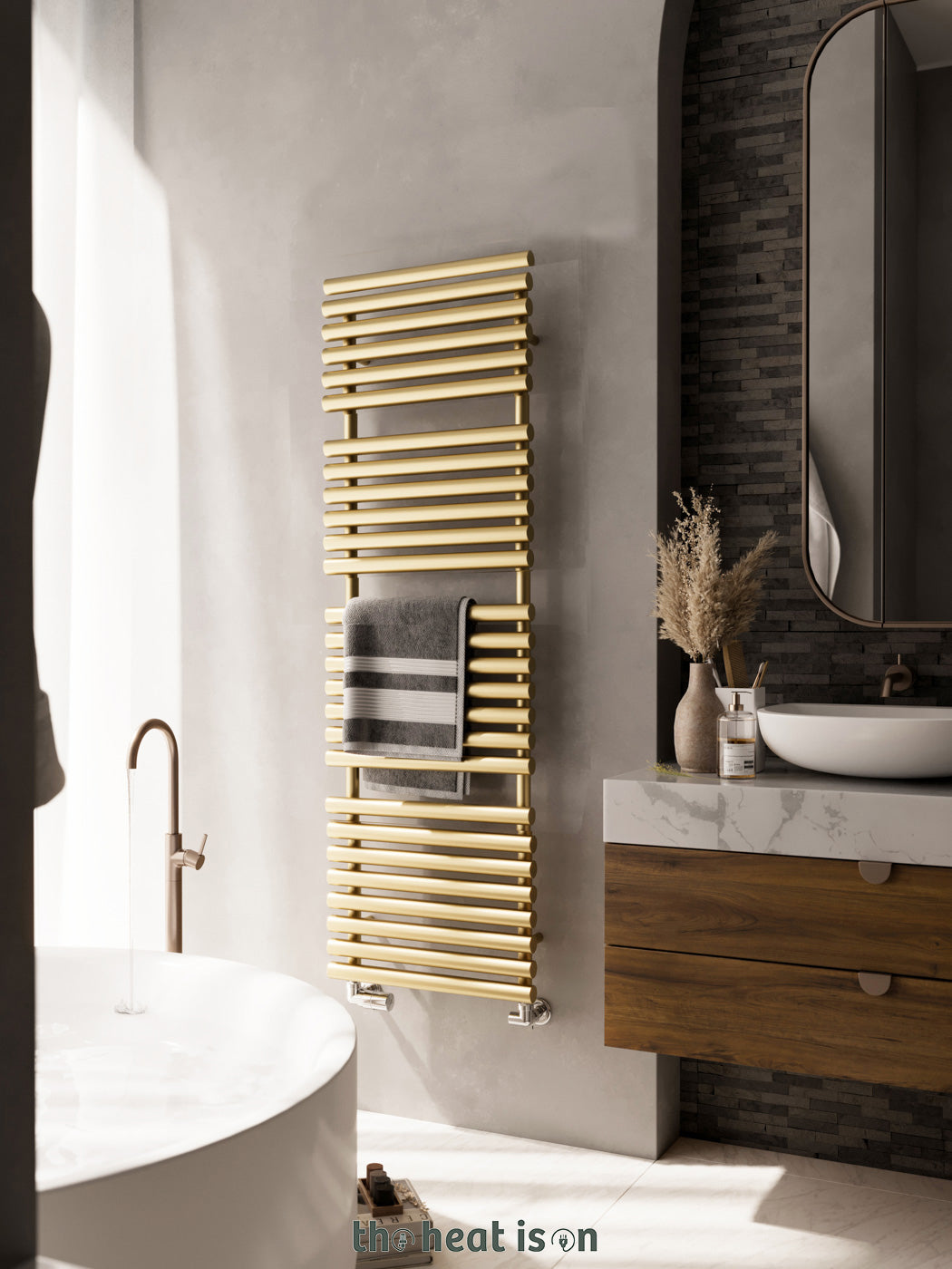 06_terma-rolo-towel_-1580h-x-520w_mm_-3044-btus-heated-towel-rail_-brass