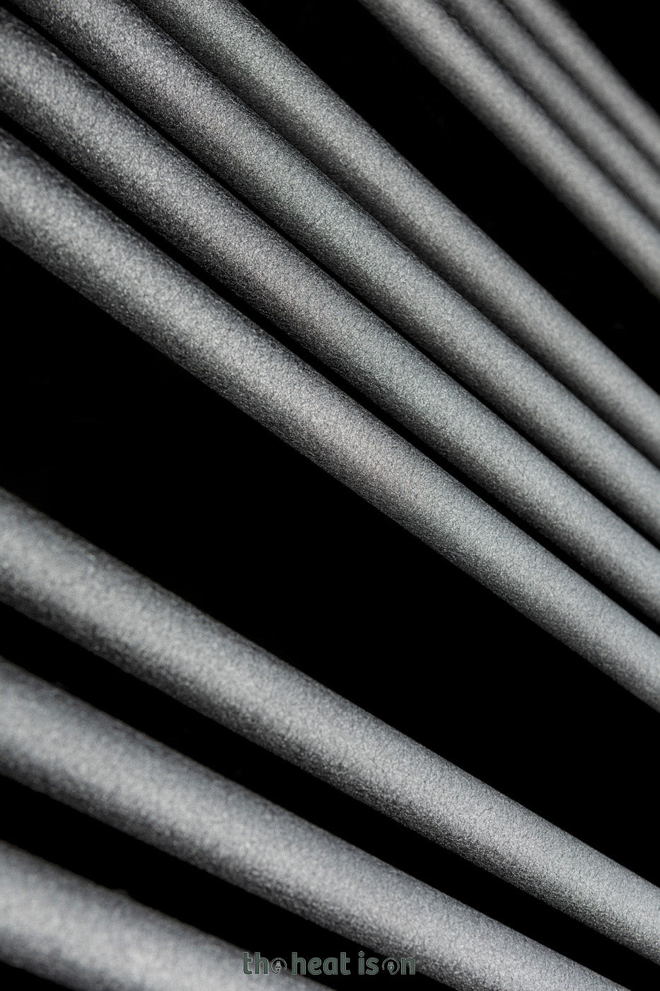 07_terma-alex_-1140h-x-600w_mm_-2426-btus-heated-towel-rail_-metallic-black_2ed92b02-2be4-448f-bbb1-7224d33dfaaf