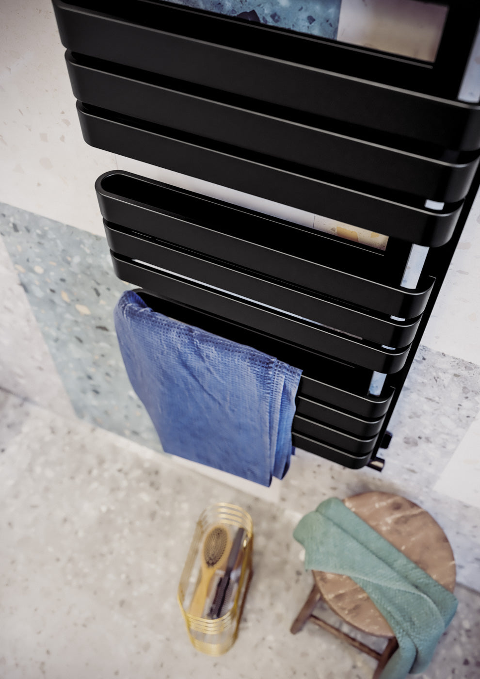 07_terma-warp-s_-1110h-x-500w_mm_-2607-btus-heated-towel-rail_-ral-9005-matt-black_9a6fcf21-8c03-4a7d-a54e-900d01df56ad