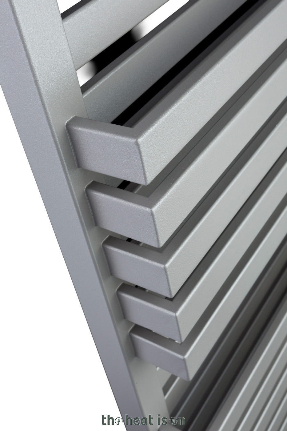 11_terma-quadrus-bold_-1185h-x-600w_mm_-3798-btus-heated-towel-rail_-metallic-beige-_taupe-grey