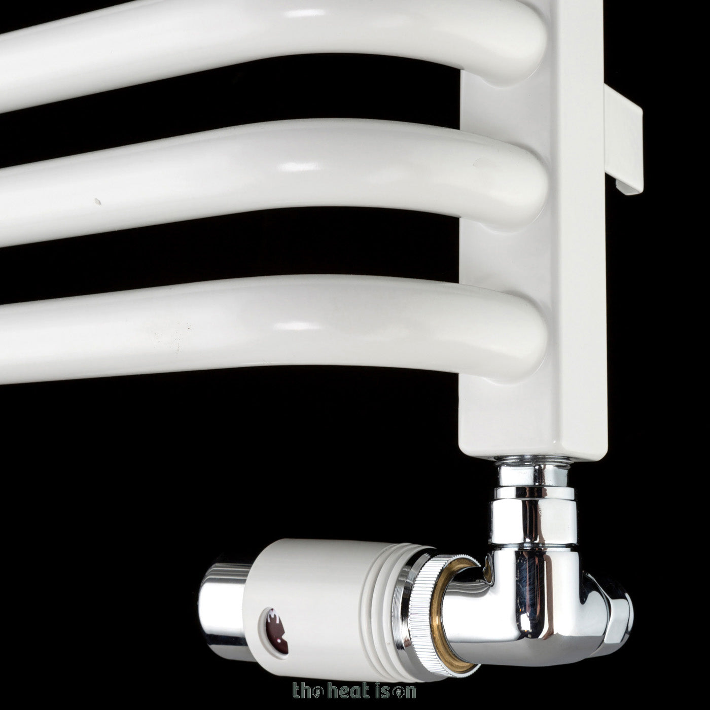 12_terma-alex_-760h-x-600w_mm_-1641-btus-heated-towel-rail_-ral-9016-white_a4ac372d-41c2-4c3d-9128-7c2a36181db0