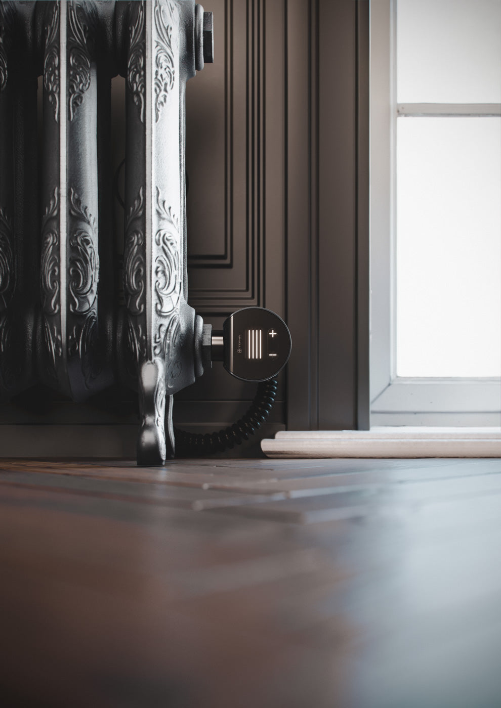 13_Terma-OXFORD-E-_Wi-Fi_-UK-plug_-470h-x-1016w_mm_-1-Kw-Cast-Iron-Electric-Radiator_-Raw-Metal