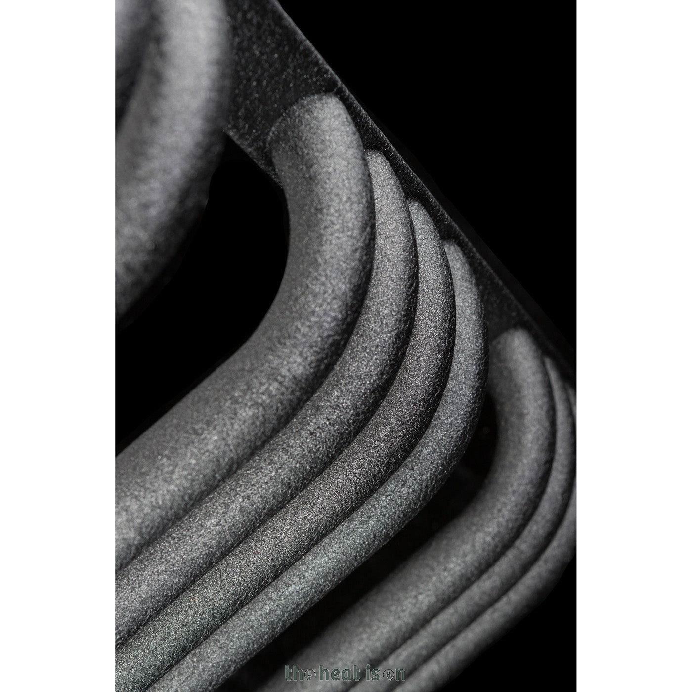 13_terma-alex_-1140h-x-600w_mm_-2426-btus-heated-towel-rail_-metallic-black_7577d712-ddfd-494c-b9a5-1f7714a2439e