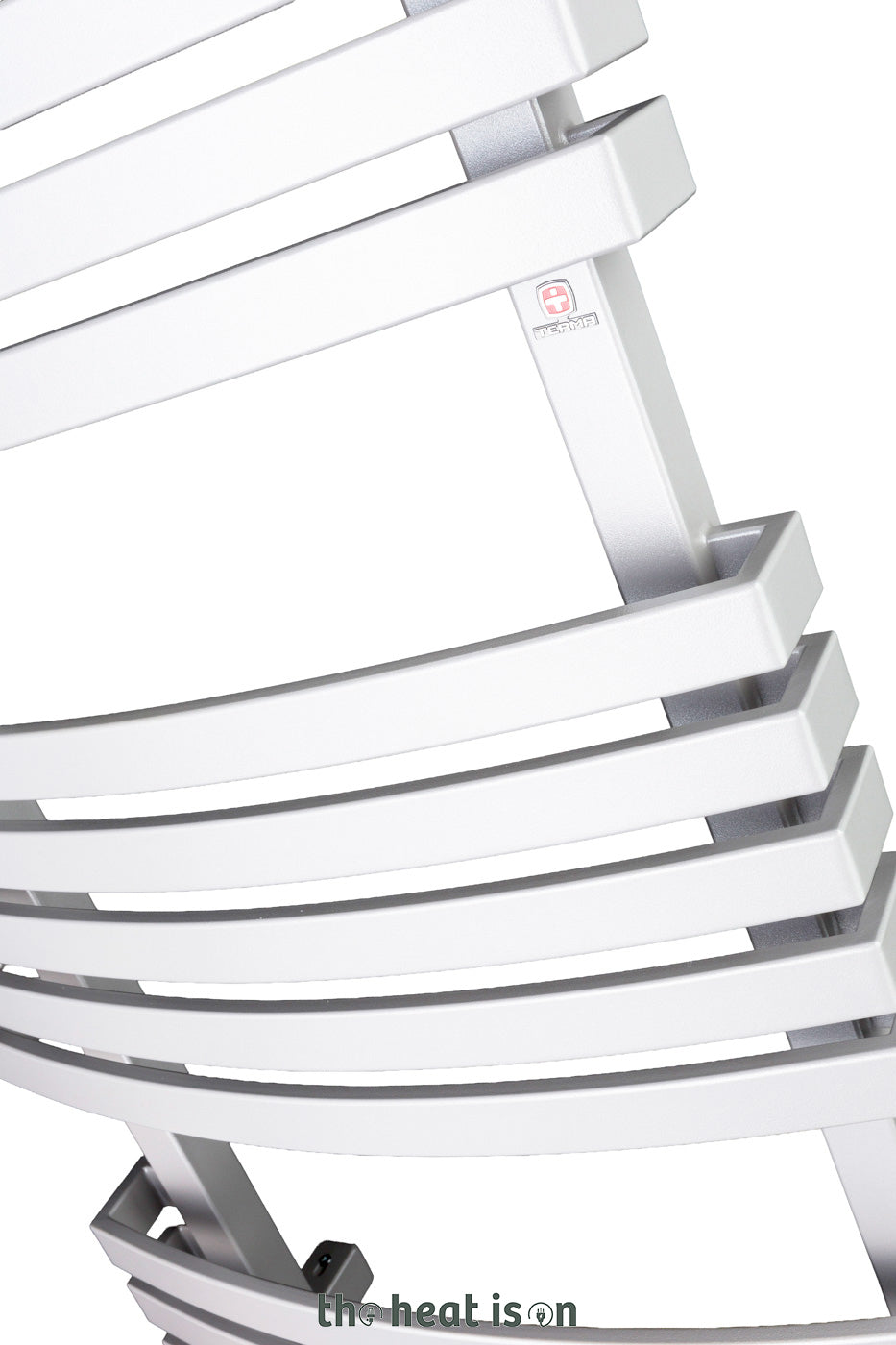 13_terma-kioto_-1815h-x-480w_mm_-3180-btus-heated-towel-rail_-ral-9016-matt-white