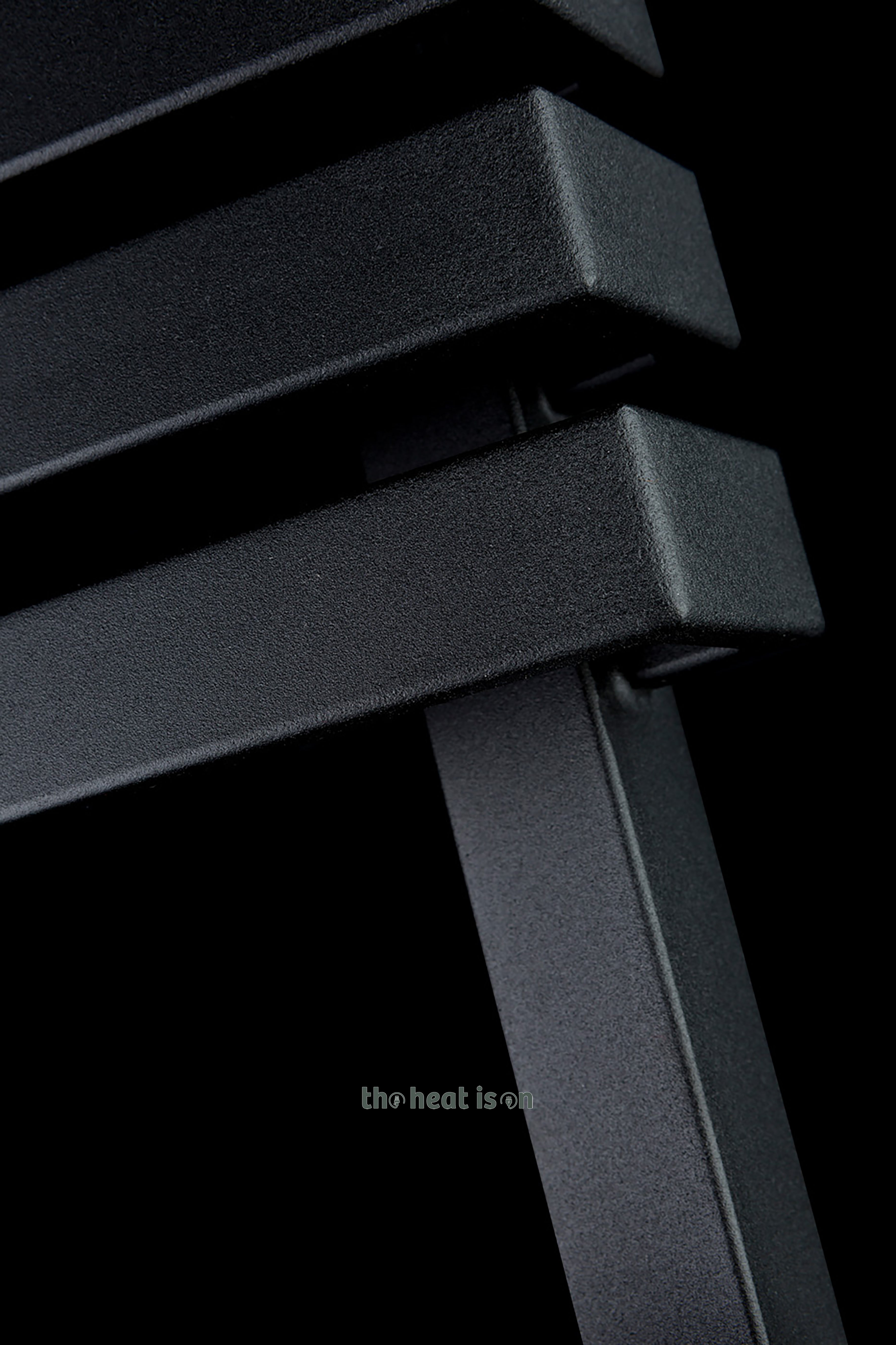 14_terma-kioto-one-dual-fuel-towel-rail_-1500h-x-480w_mm_-2661-btus_-800w_-heban-black-_with-unico-dual-fuel-valve-in-chrpme-_-internal-one-element_-45_60oc