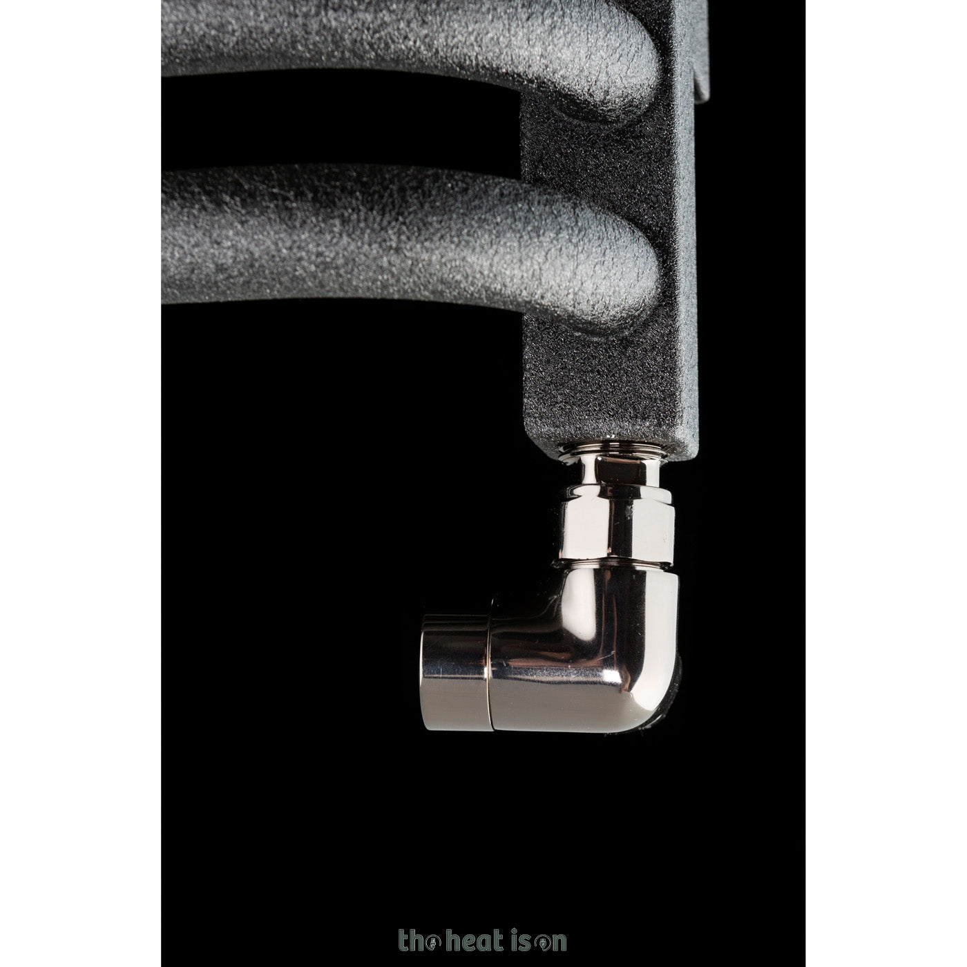 15_terma-alex_-540h-x-600w_mm_-1211-btus-heated-towel-rail_-metallic-black_1efe560a-e103-4733-b2ad-358db300bd55
