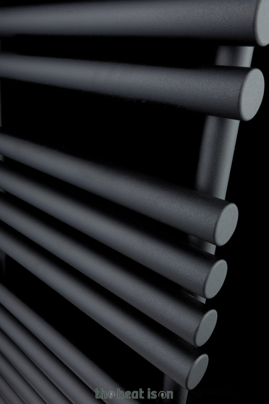 15_terma-rolo-towel_-590h-x-900w_mm_-2003-btus-heated-towel-rail_-heban-black