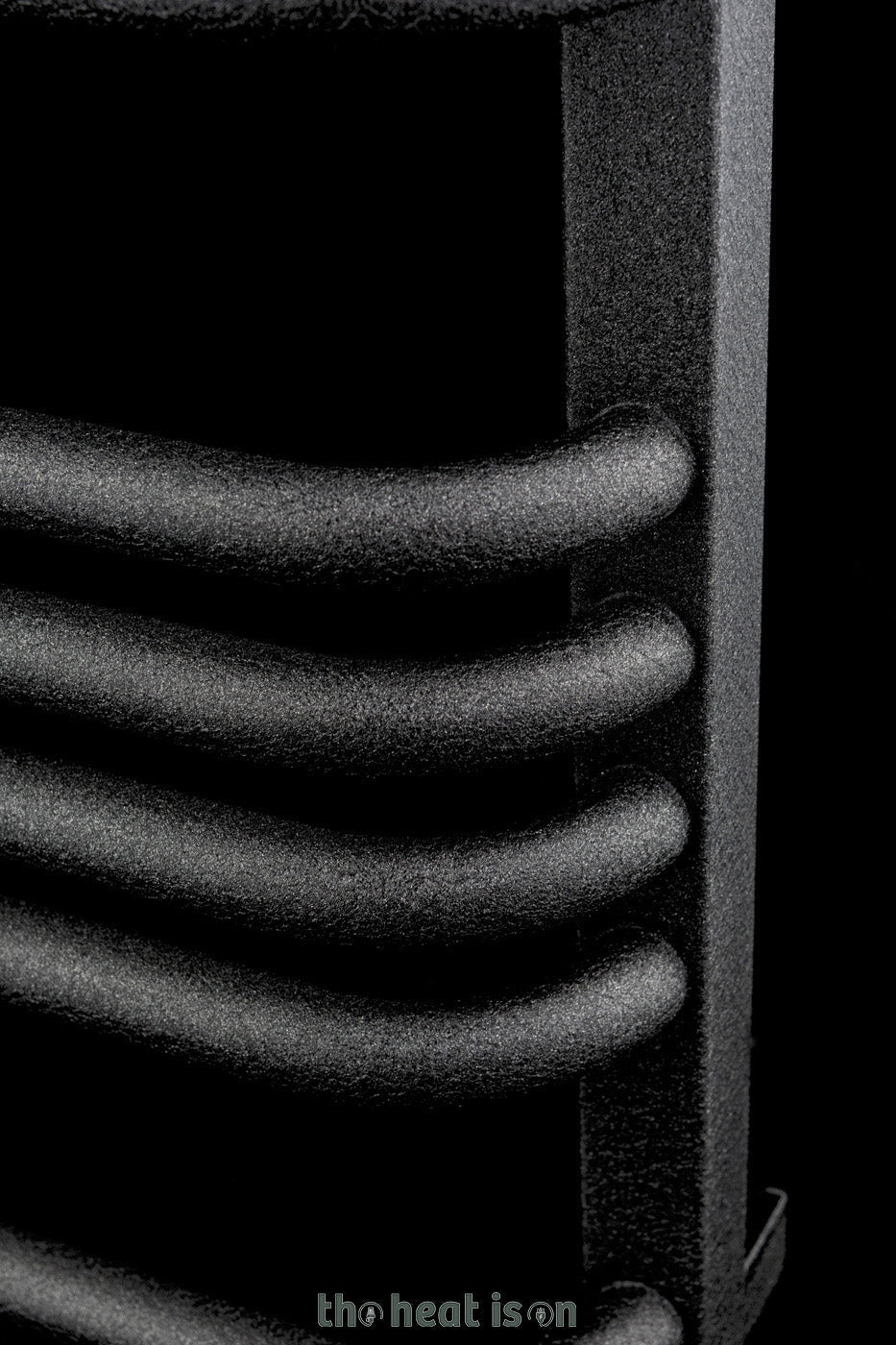 16_terma-alex_-1580h-x-600w_mm_-3238-btus-heated-towel-rail_-metallic-black