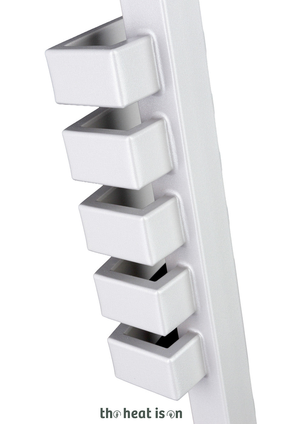 17_terma-kioto-870h-x-480wmm-1624-btus-heated-towel-rail-ral-9016-matt-white