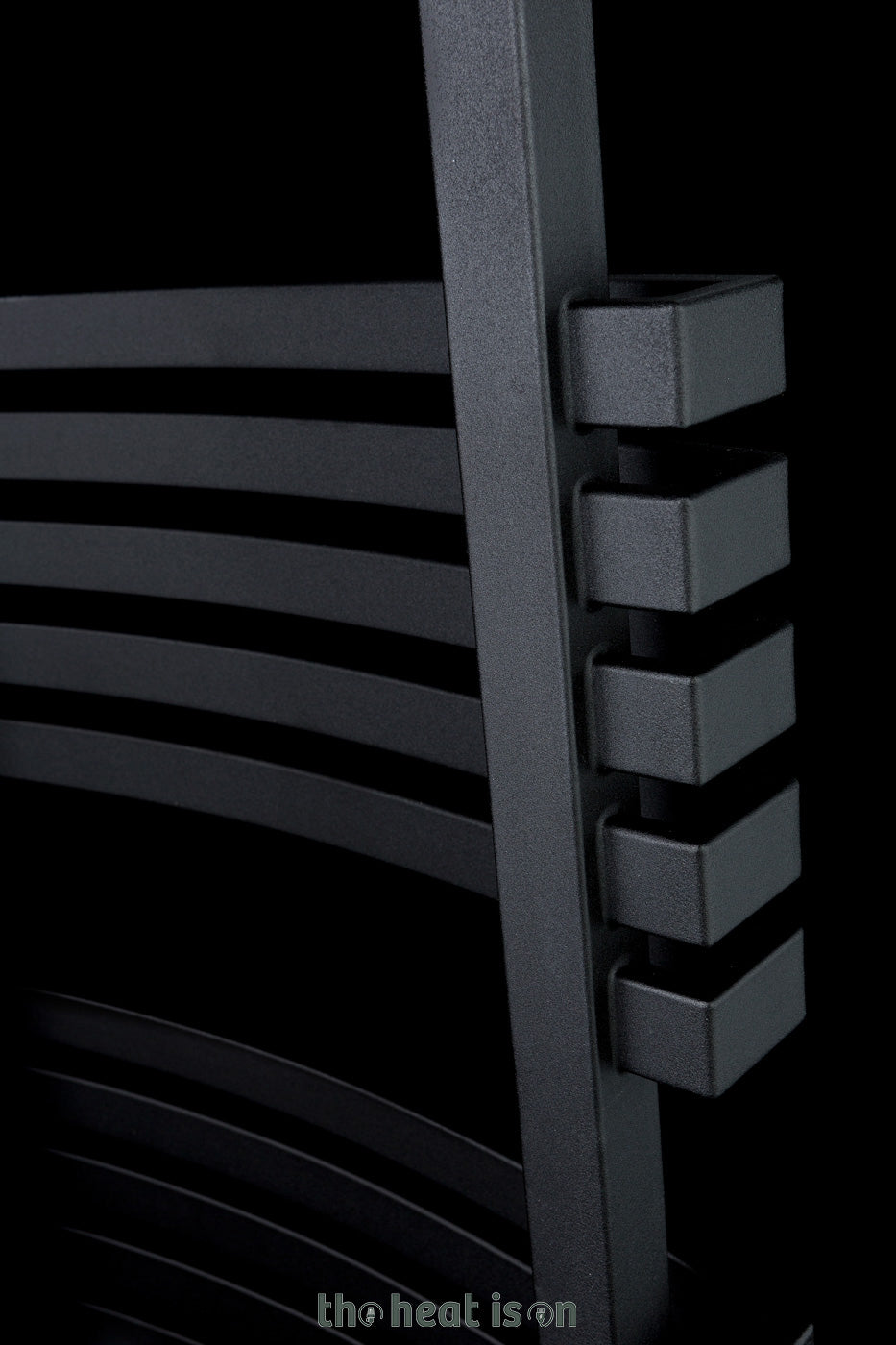 18_terma-kioto_-1500h-x-480w_mm_-2661-btus-heated-towel-rail_-heban-black